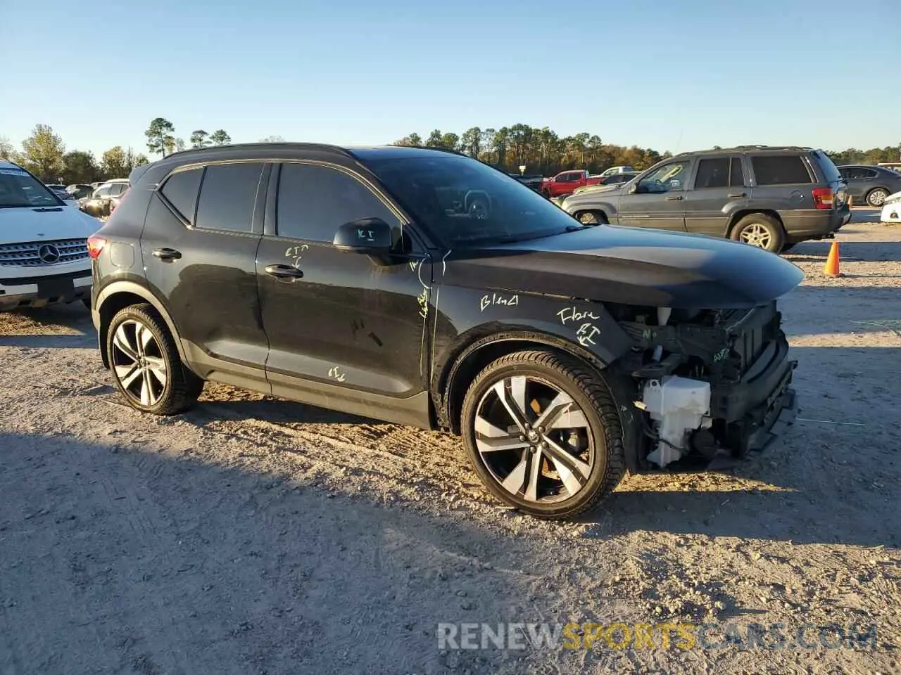 4 fotografías del automóvil dañado YV4L12UX8P2964743 VOLVO XC40 ULTIM 2023