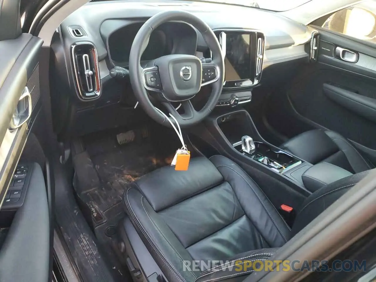 8 fotografías del automóvil dañado YV4L12UX8P2964743 VOLVO XC40 ULTIM 2023