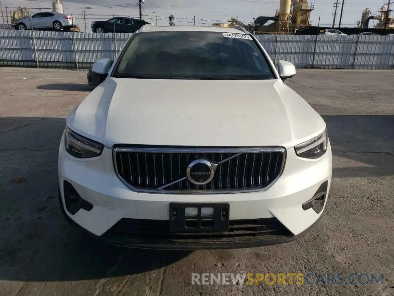 5 fotografías del automóvil dañado YV4L12UF9R2331405 VOLVO XC40 ULTIM 2024