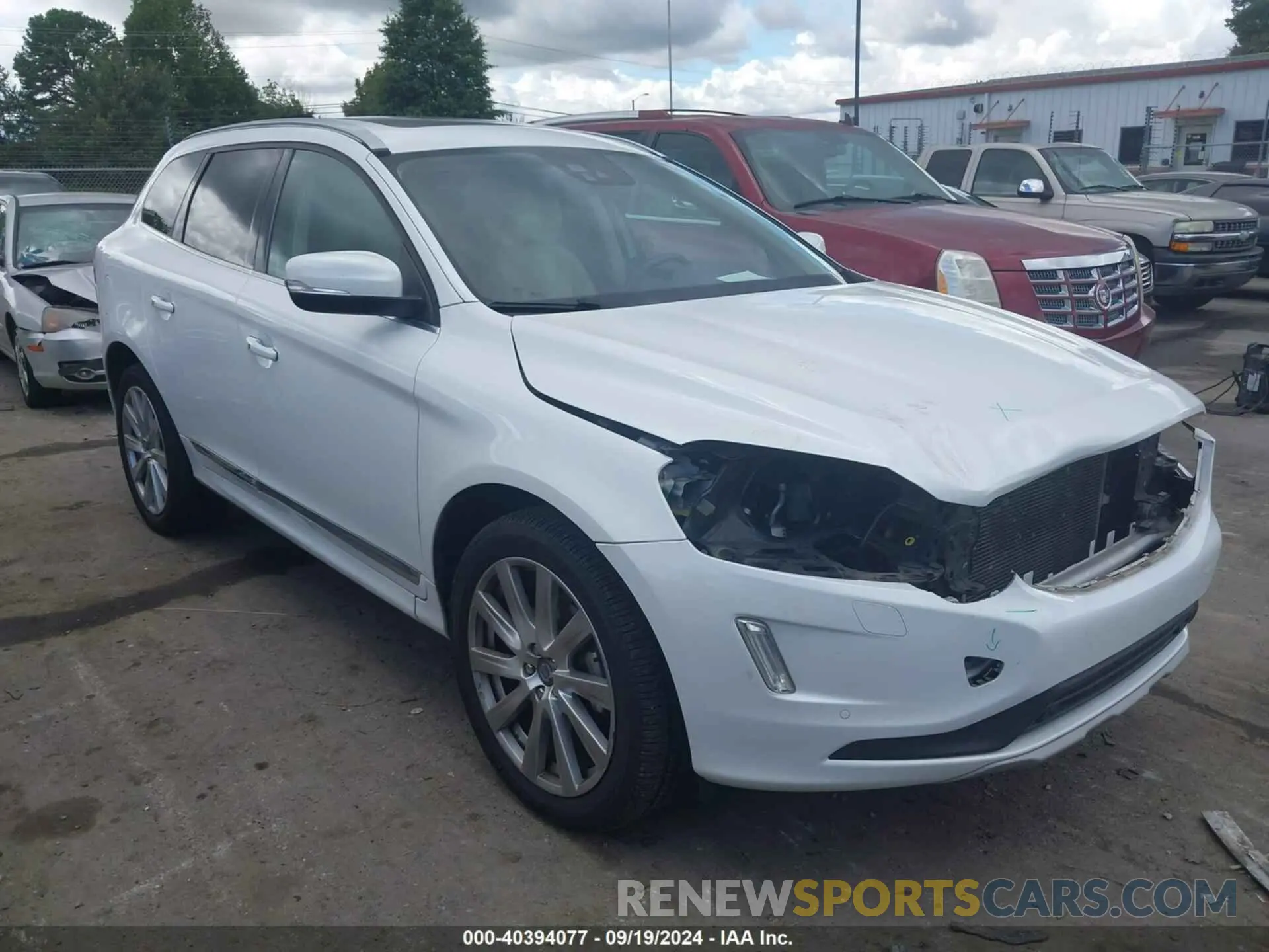 13 fotografías del automóvil dañado YV440MDU9H2105266 VOLVO XC60 2017