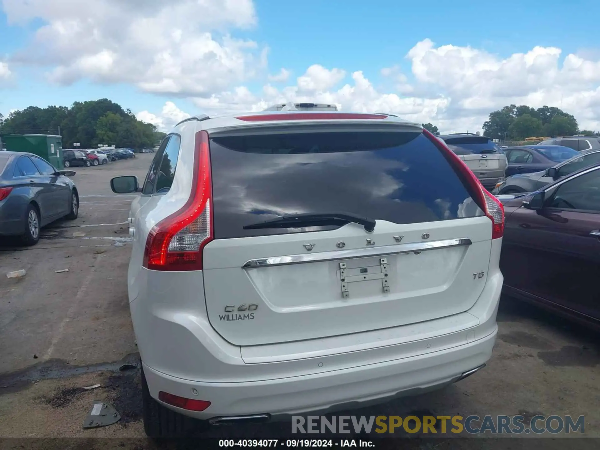 16 fotografías del automóvil dañado YV440MDU9H2105266 VOLVO XC60 2017