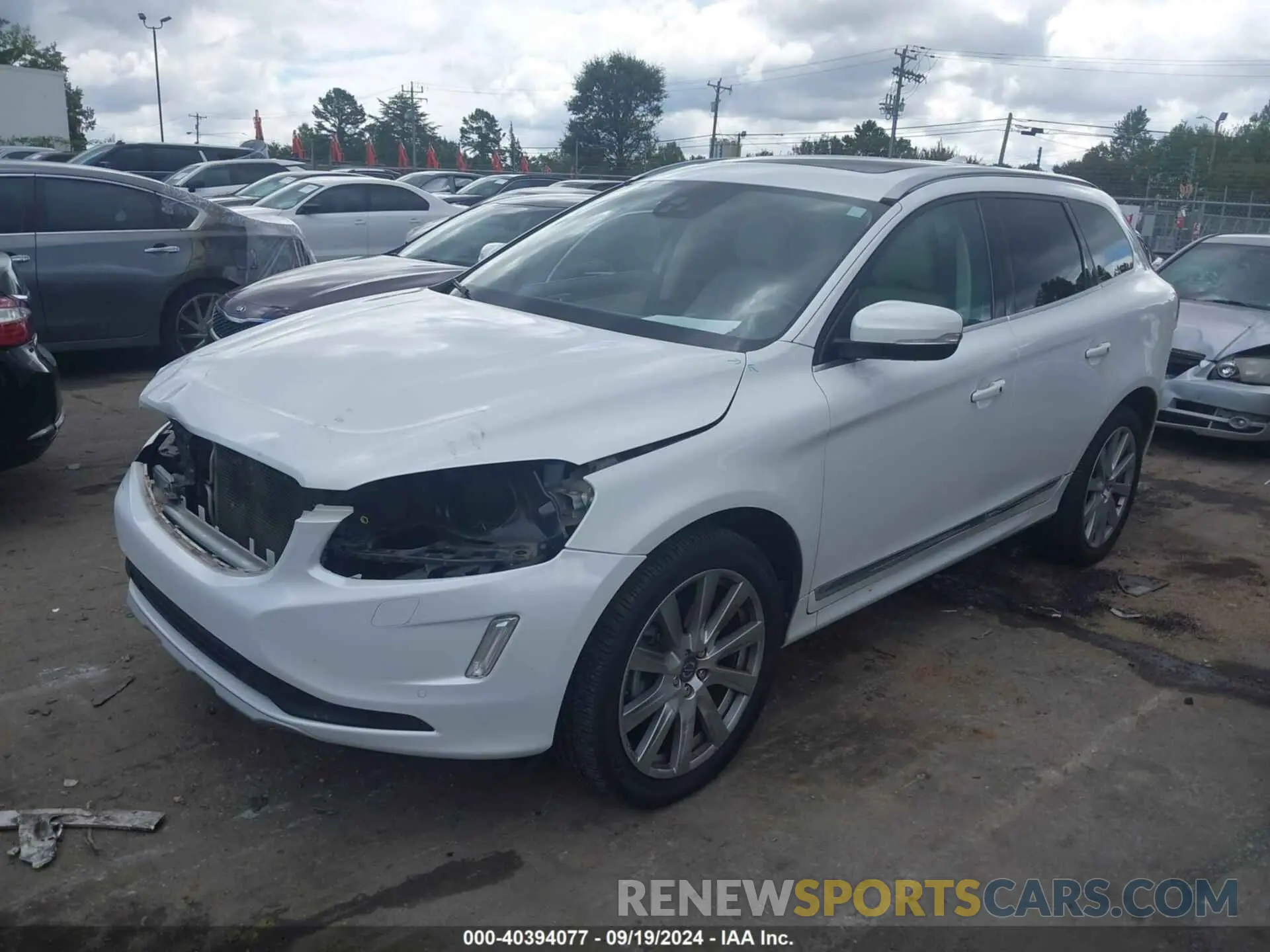 2 fotografías del automóvil dañado YV440MDU9H2105266 VOLVO XC60 2017