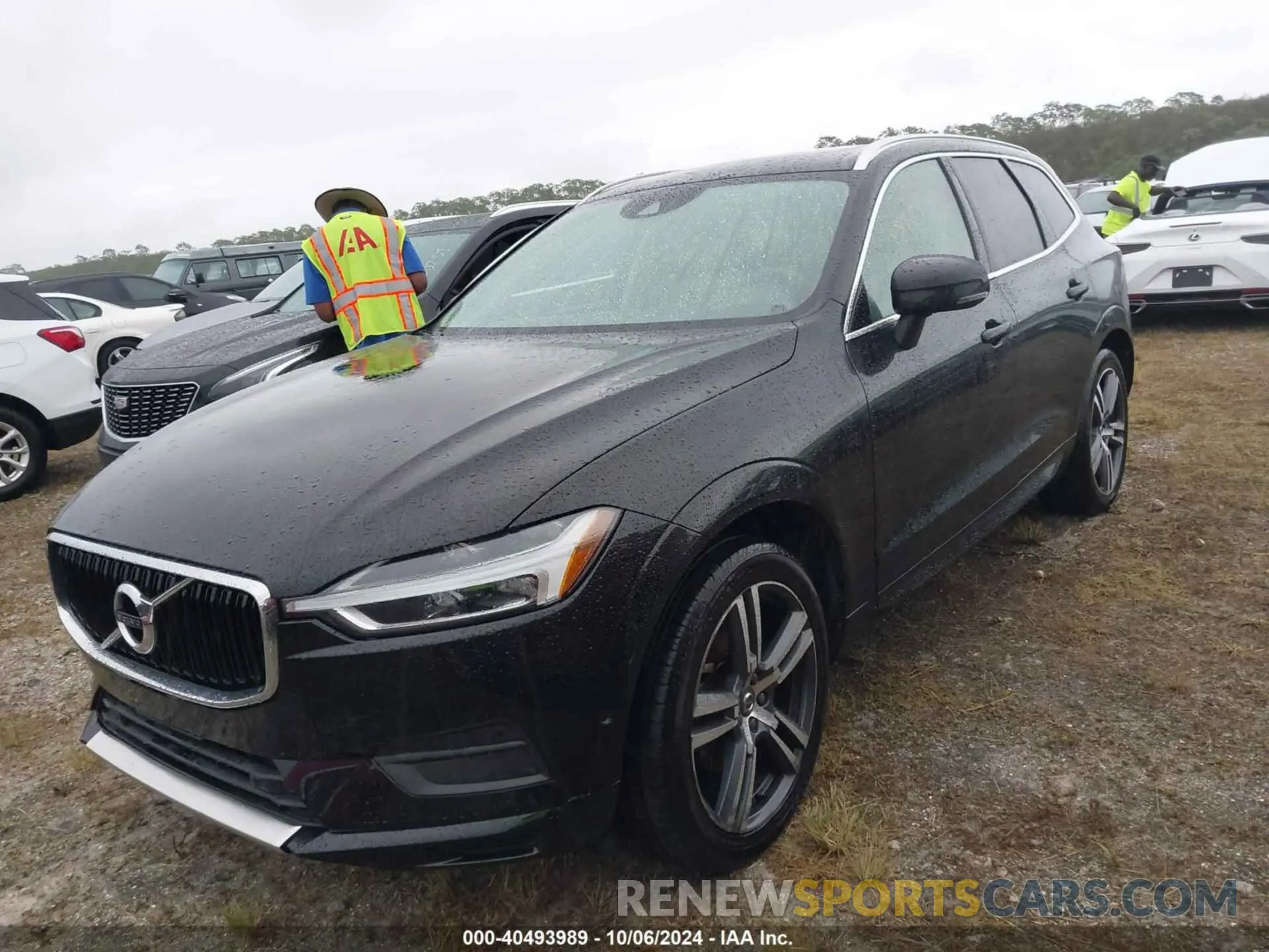 2 fotografías del automóvil dañado LYV102DK1KB176847 VOLVO XC60 2019