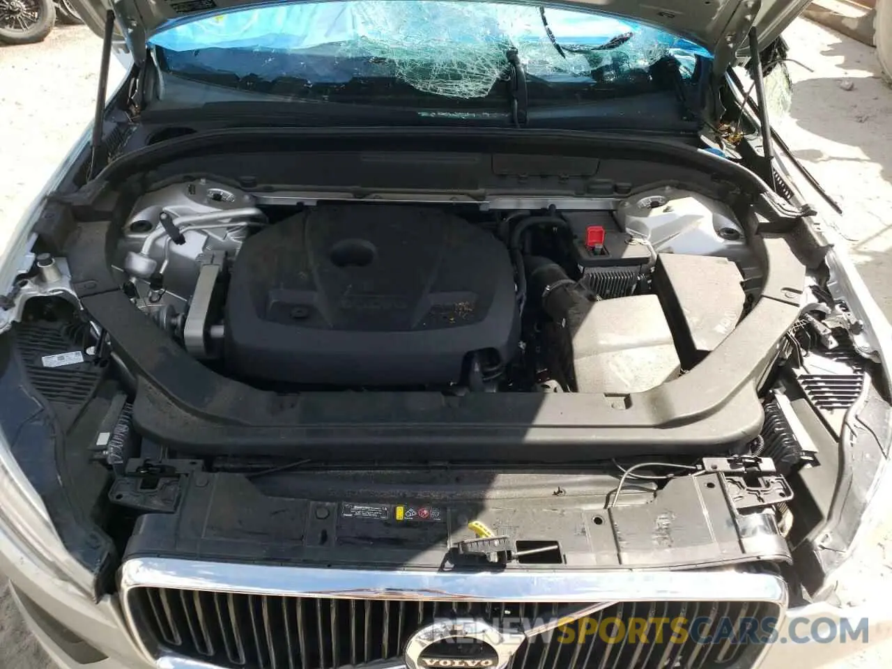 7 fotografías del automóvil dañado LYV102DK2KB209905 VOLVO XC60 2019