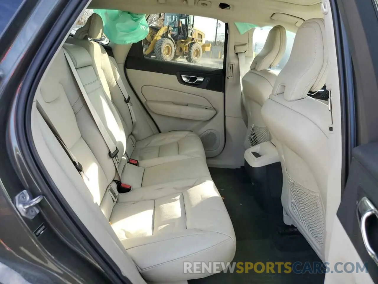 11 fotografías del automóvil dañado LYV102DK3KB252102 VOLVO XC60 2019