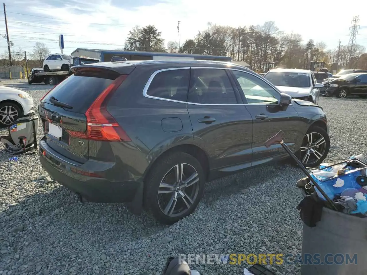 3 fotografías del automóvil dañado LYV102DK3KB252102 VOLVO XC60 2019