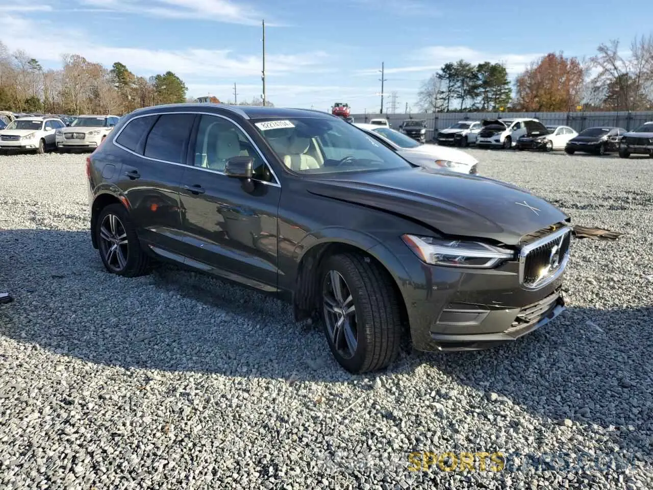 4 fotografías del automóvil dañado LYV102DK3KB252102 VOLVO XC60 2019