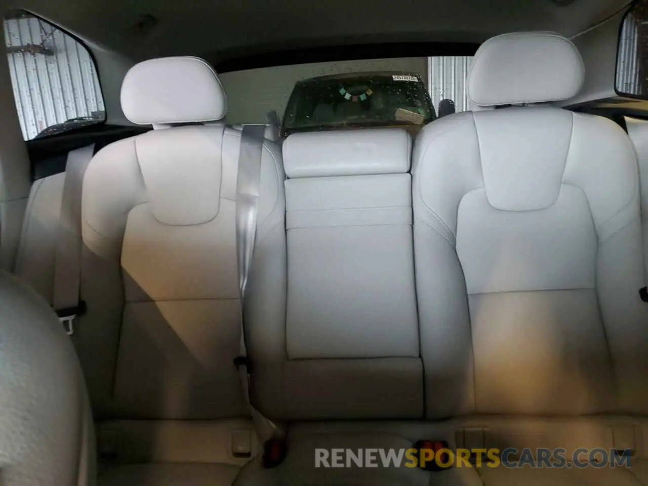 10 fotografías del automóvil dañado LYV102DK6KB289824 VOLVO XC60 2019