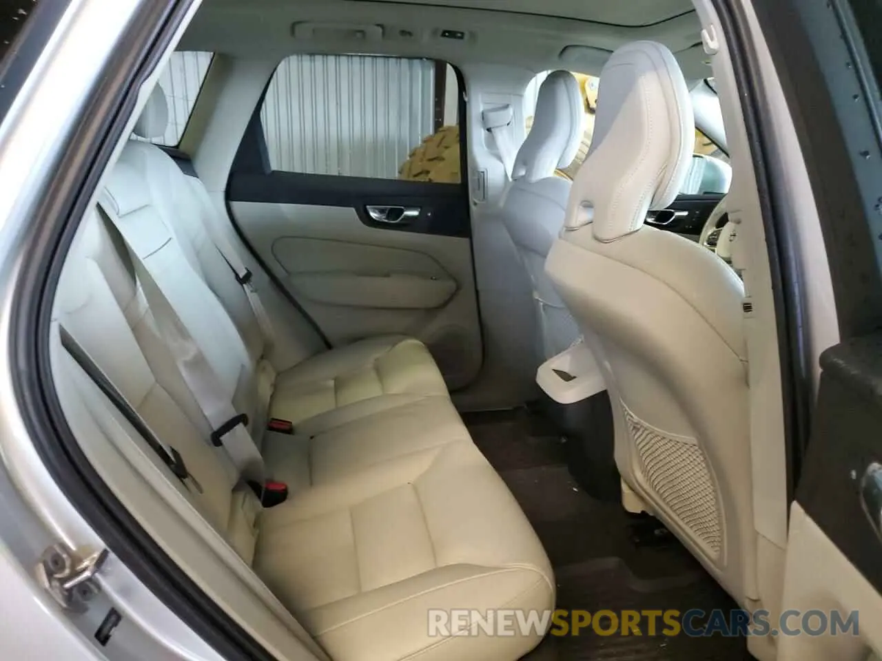 11 fotografías del automóvil dañado LYV102DK6KB289824 VOLVO XC60 2019