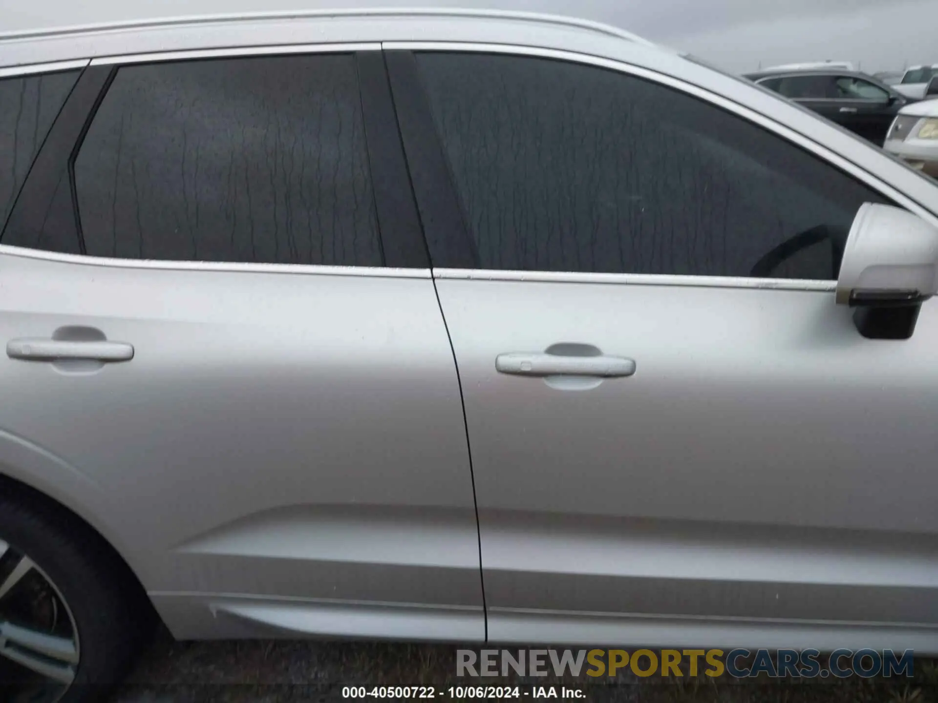 13 fotografías del automóvil dañado LYV102DK6KB315886 VOLVO XC60 2019