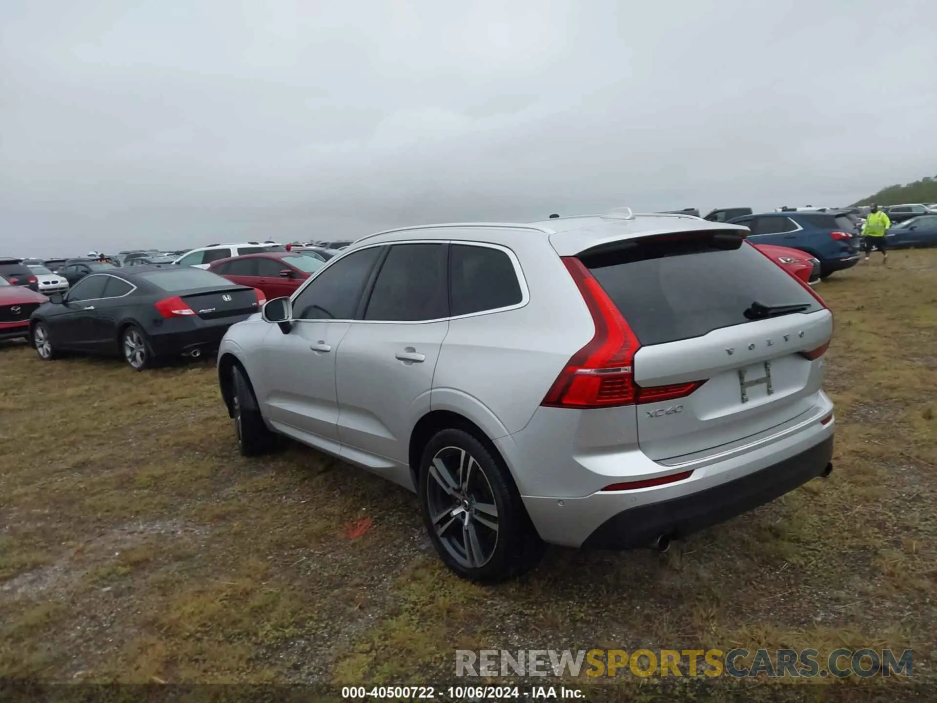 3 fotografías del automóvil dañado LYV102DK6KB315886 VOLVO XC60 2019