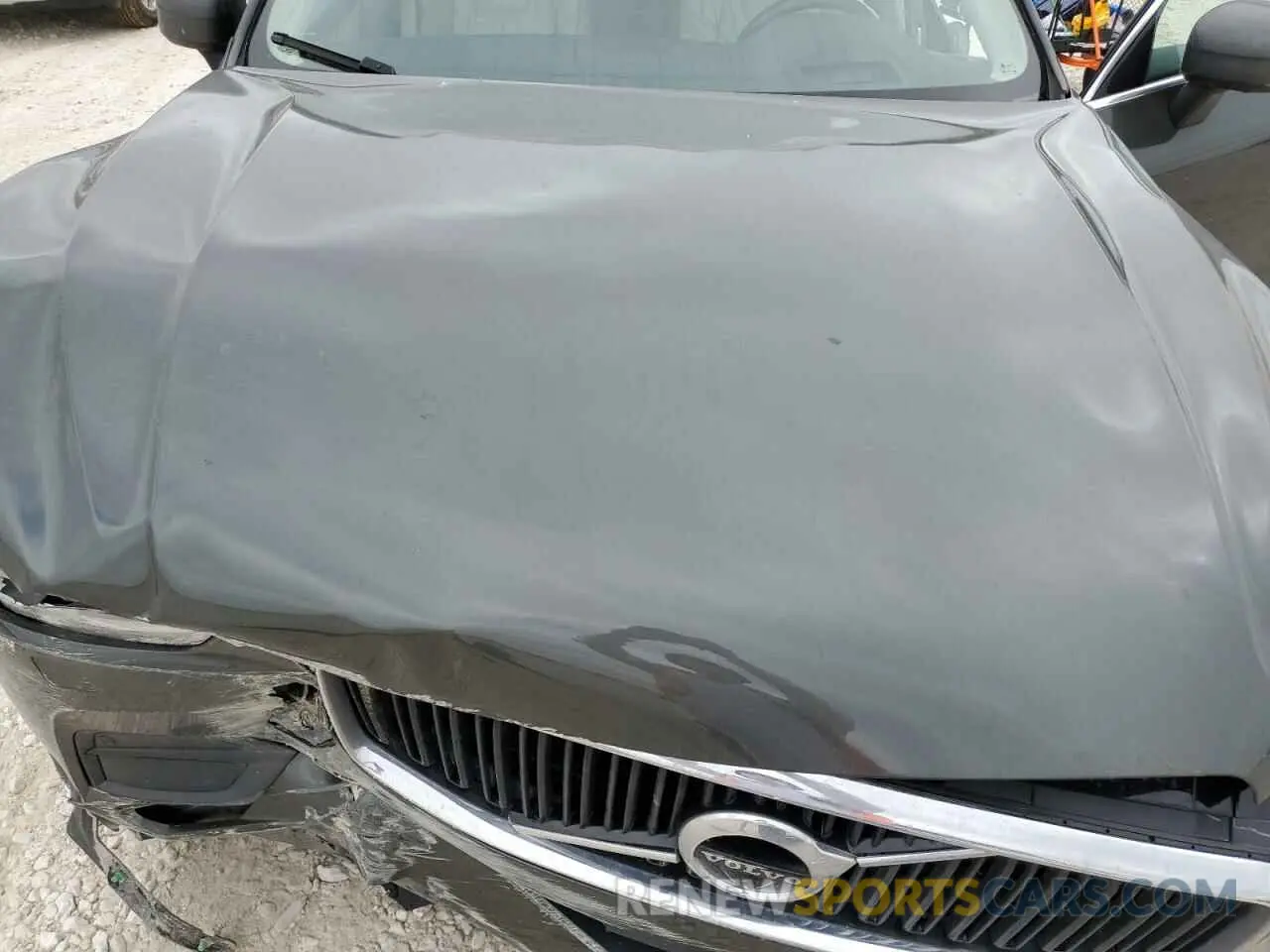 12 fotografías del automóvil dañado LYV102DK8KB235165 VOLVO XC60 2019