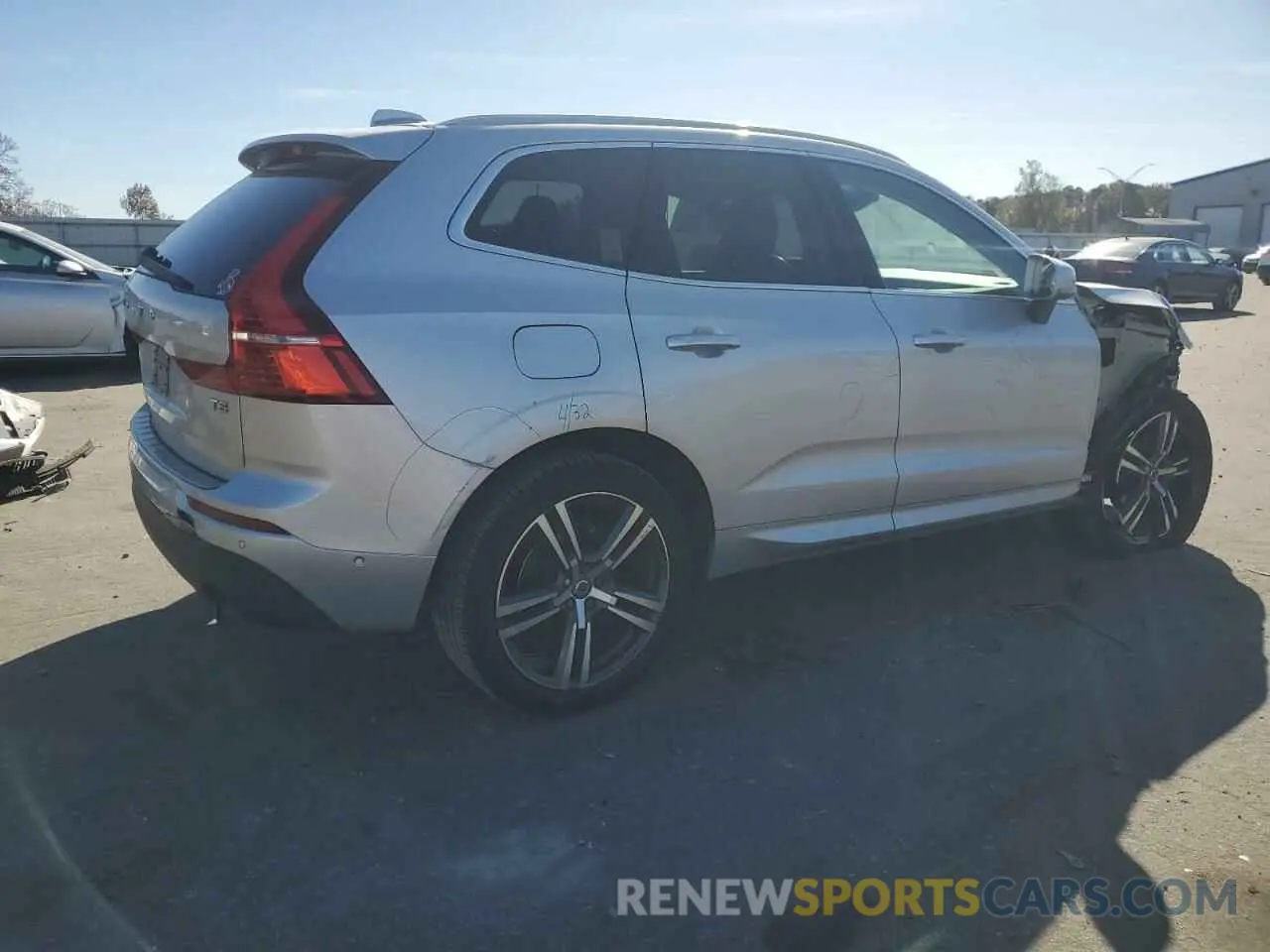 3 fotografías del automóvil dañado LYV102DK9KB325618 VOLVO XC60 2019