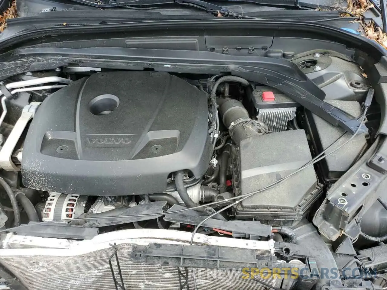 11 fotografías del automóvil dañado LYV102DK9KB367352 VOLVO XC60 2019