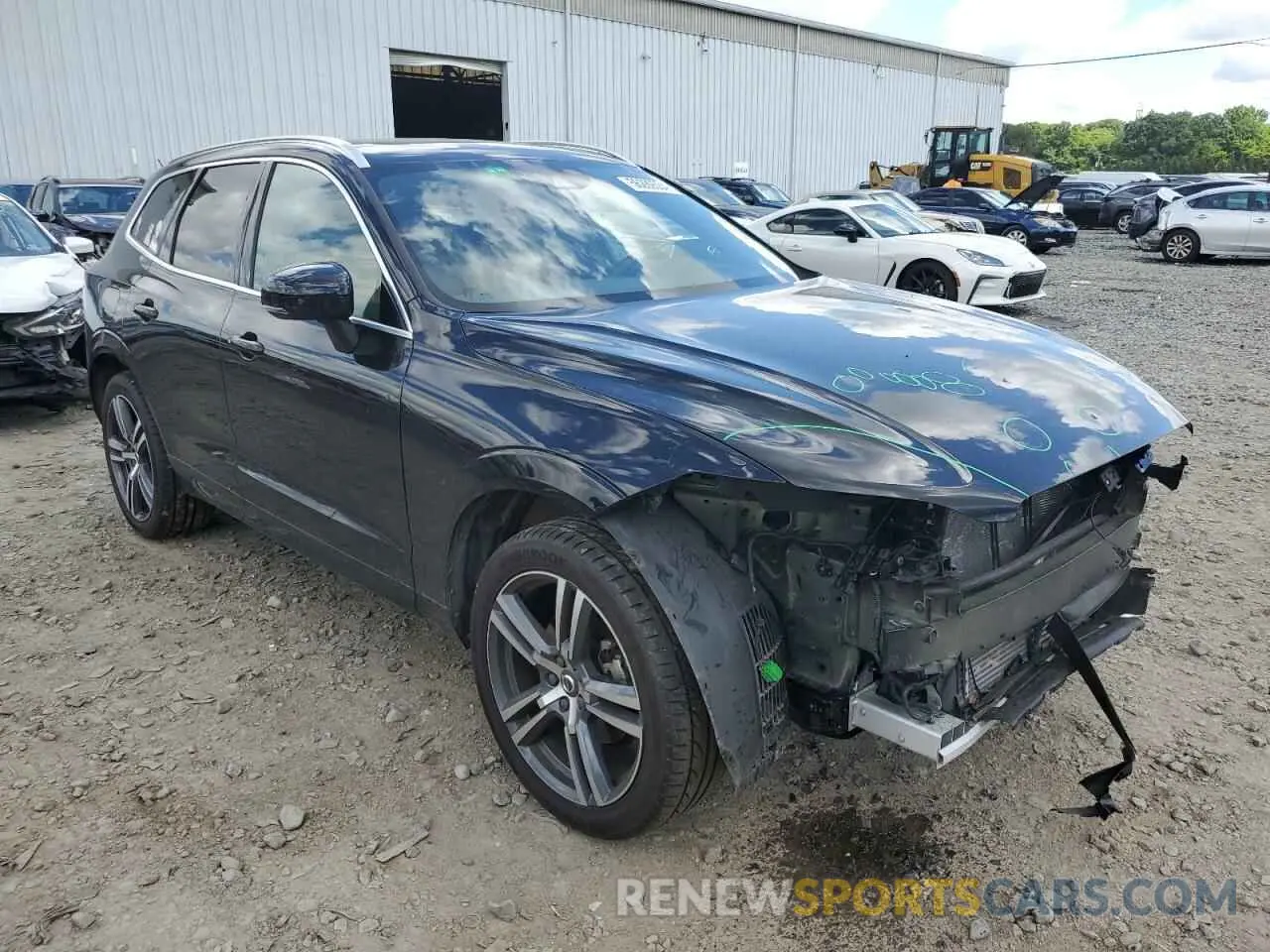 4 fotografías del automóvil dañado LYV102DK9KB367352 VOLVO XC60 2019