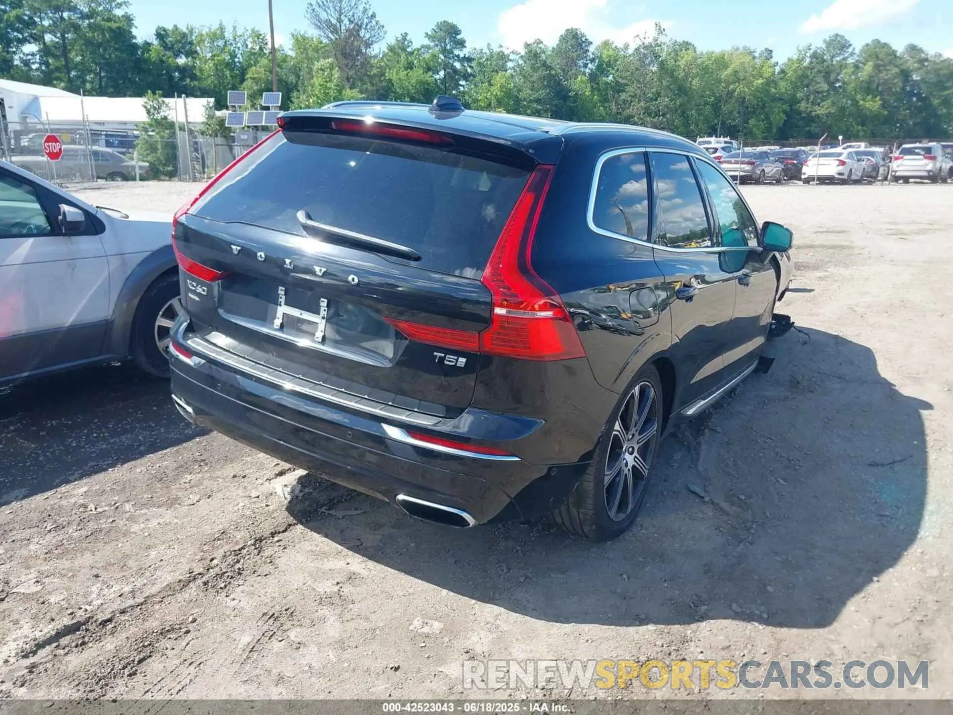 4 fotografías del automóvil dañado LYV102DL2KB184884 VOLVO XC60 2019