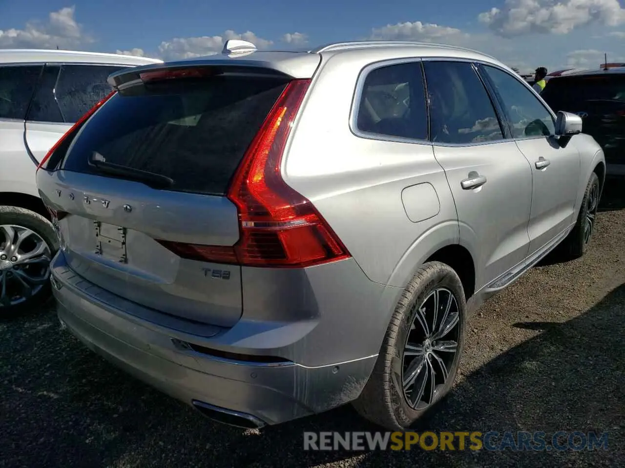 4 fotografías del automóvil dañado LYV102DL2KB238040 VOLVO XC60 2019