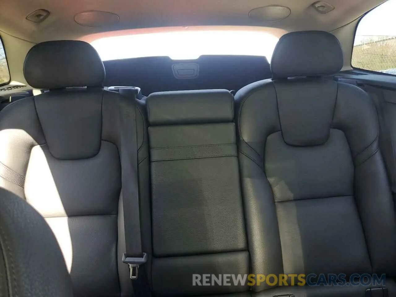 10 fotografías del automóvil dañado LYV102DL6KB219393 VOLVO XC60 2019