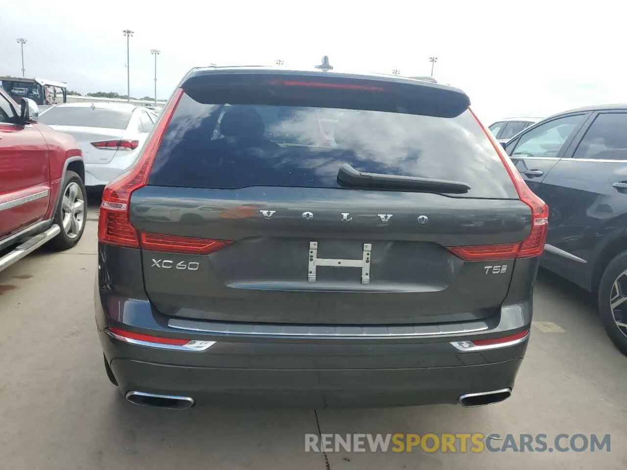 6 fotografías del automóvil dañado LYV102DL8KB192486 VOLVO XC60 2019