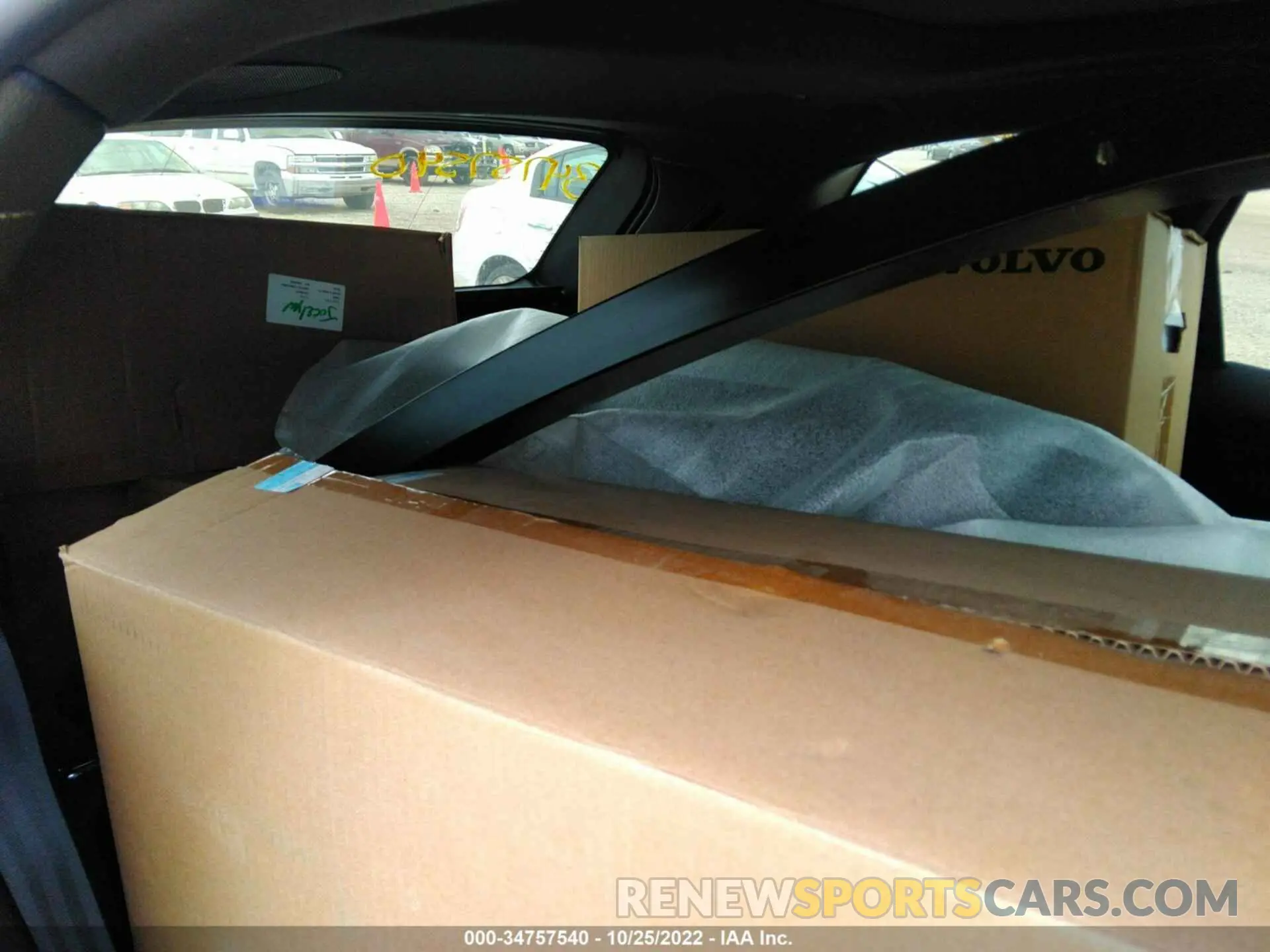 12 fotografías del automóvil dañado LYV102DM7KB232730 VOLVO XC60 2019