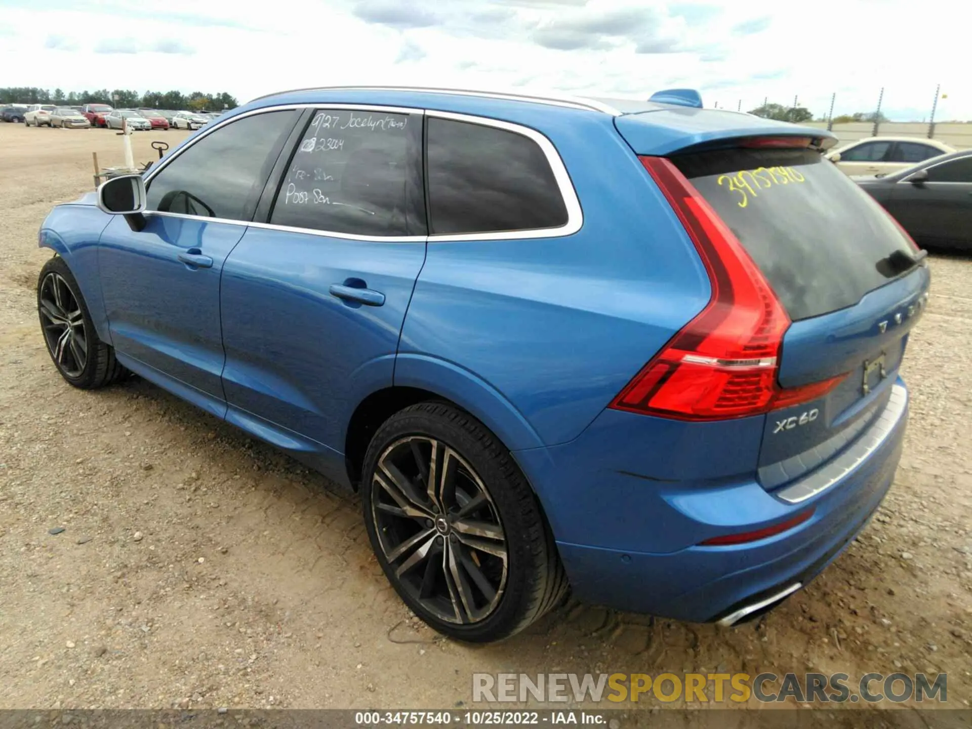 3 fotografías del automóvil dañado LYV102DM7KB232730 VOLVO XC60 2019