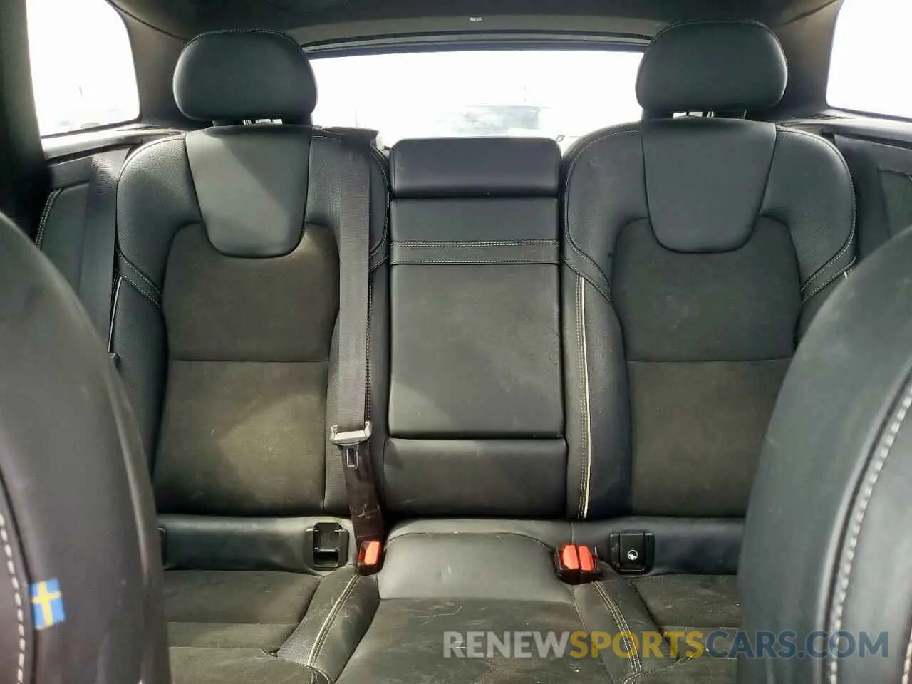 10 fotografías del automóvil dañado LYV102DM9KB230865 VOLVO XC60 2019