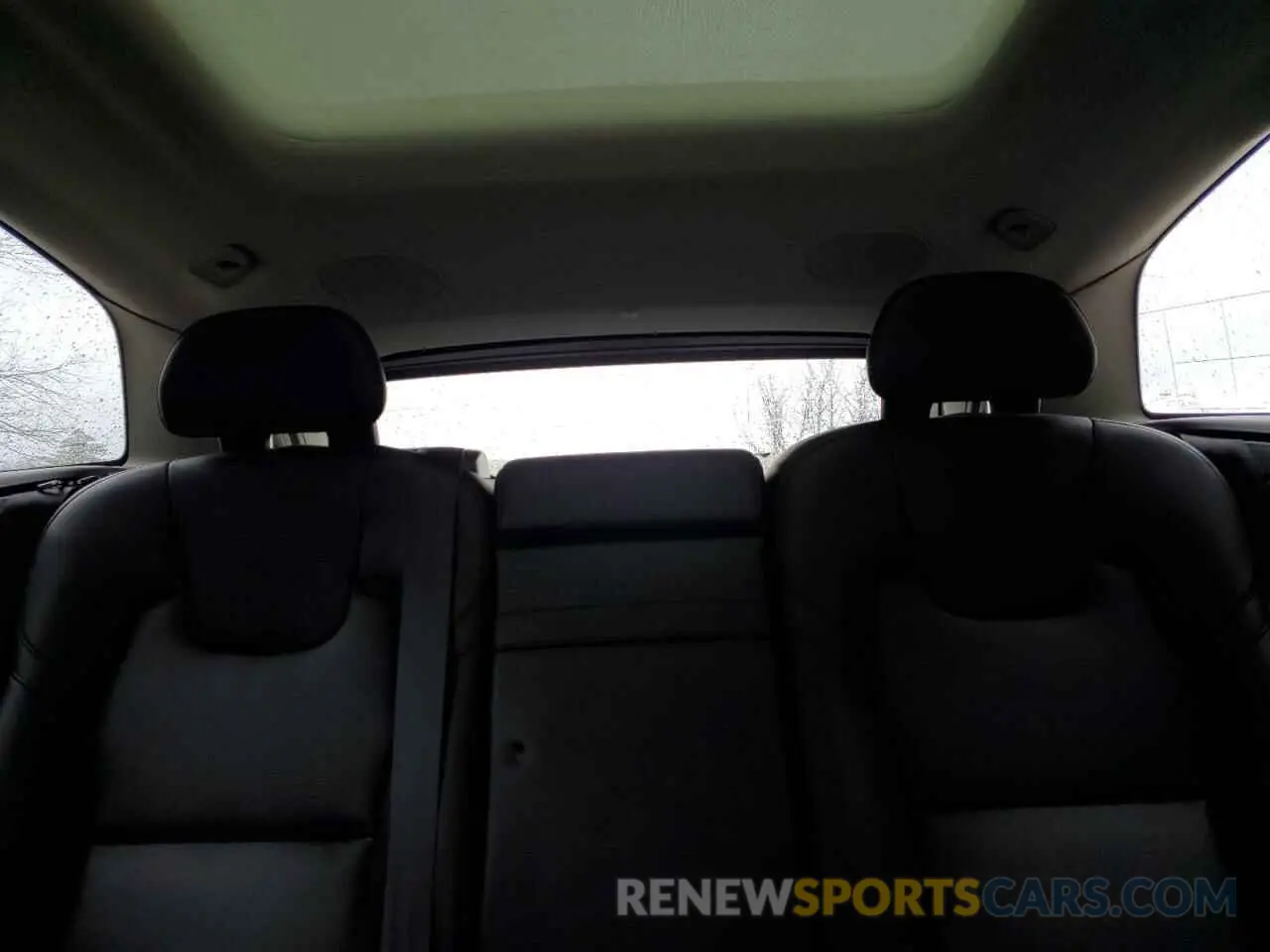 10 fotografías del automóvil dañado LYV102RK2KB229516 VOLVO XC60 2019