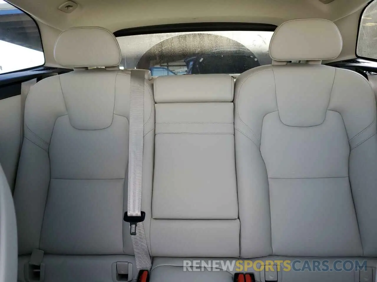 10 fotografías del automóvil dañado LYV102RK3KB382003 VOLVO XC60 2019