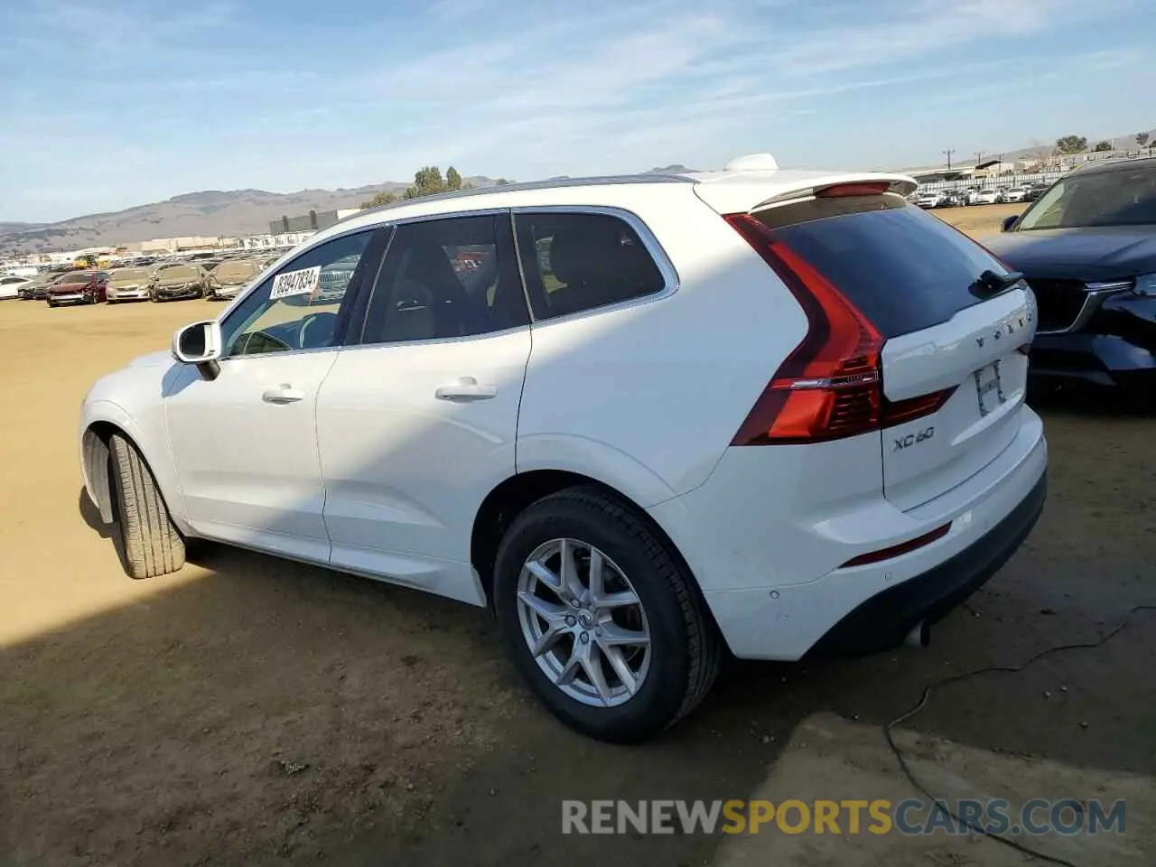 2 fotografías del automóvil dañado LYV102RK3KB382003 VOLVO XC60 2019