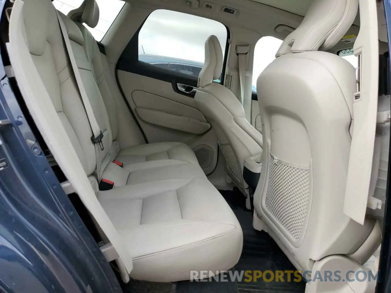 11 fotografías del automóvil dañado LYV102RK4KB227606 VOLVO XC60 2019