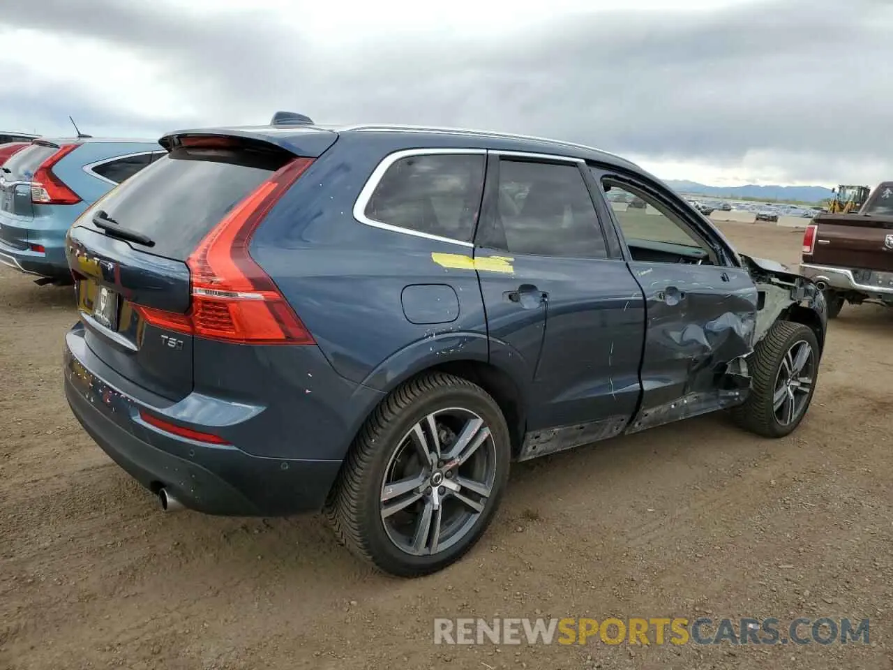 3 fotografías del automóvil dañado LYV102RK4KB227606 VOLVO XC60 2019