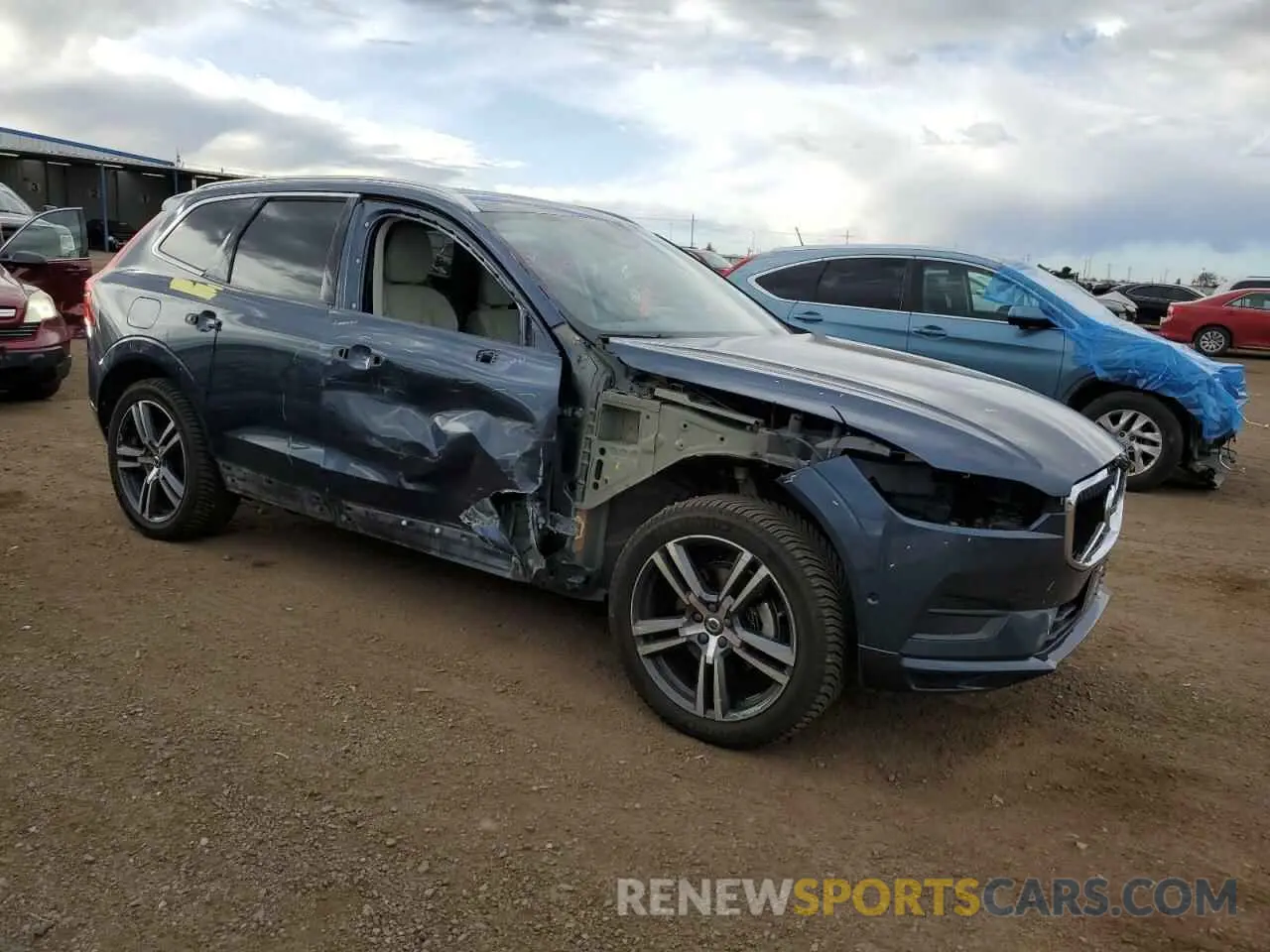 4 fotografías del automóvil dañado LYV102RK4KB227606 VOLVO XC60 2019