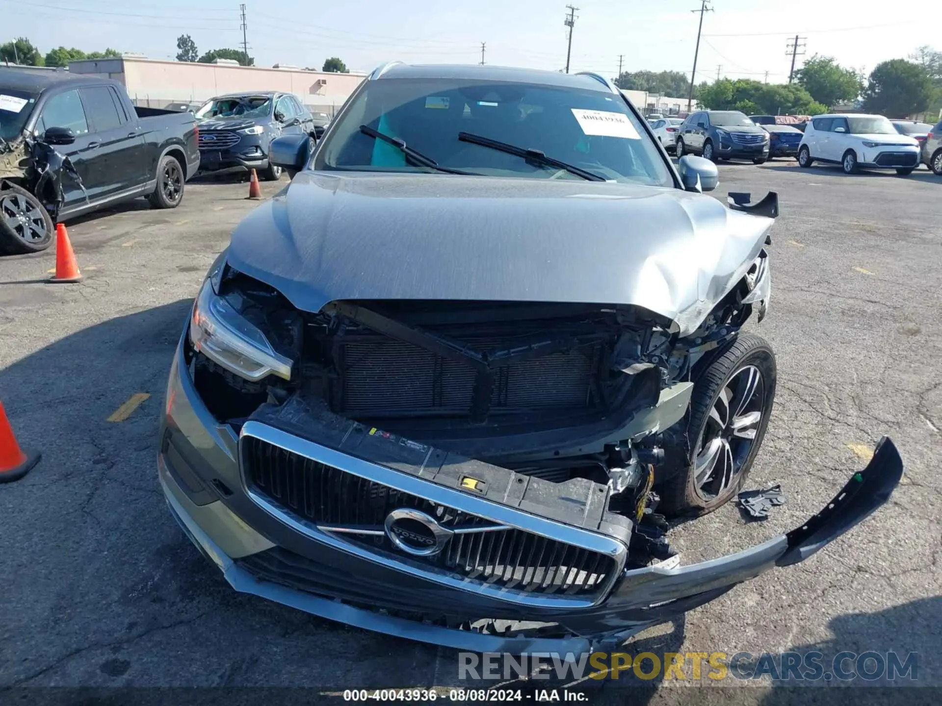 11 fotografías del automóvil dañado LYV102RK7KB349540 VOLVO XC60 2019