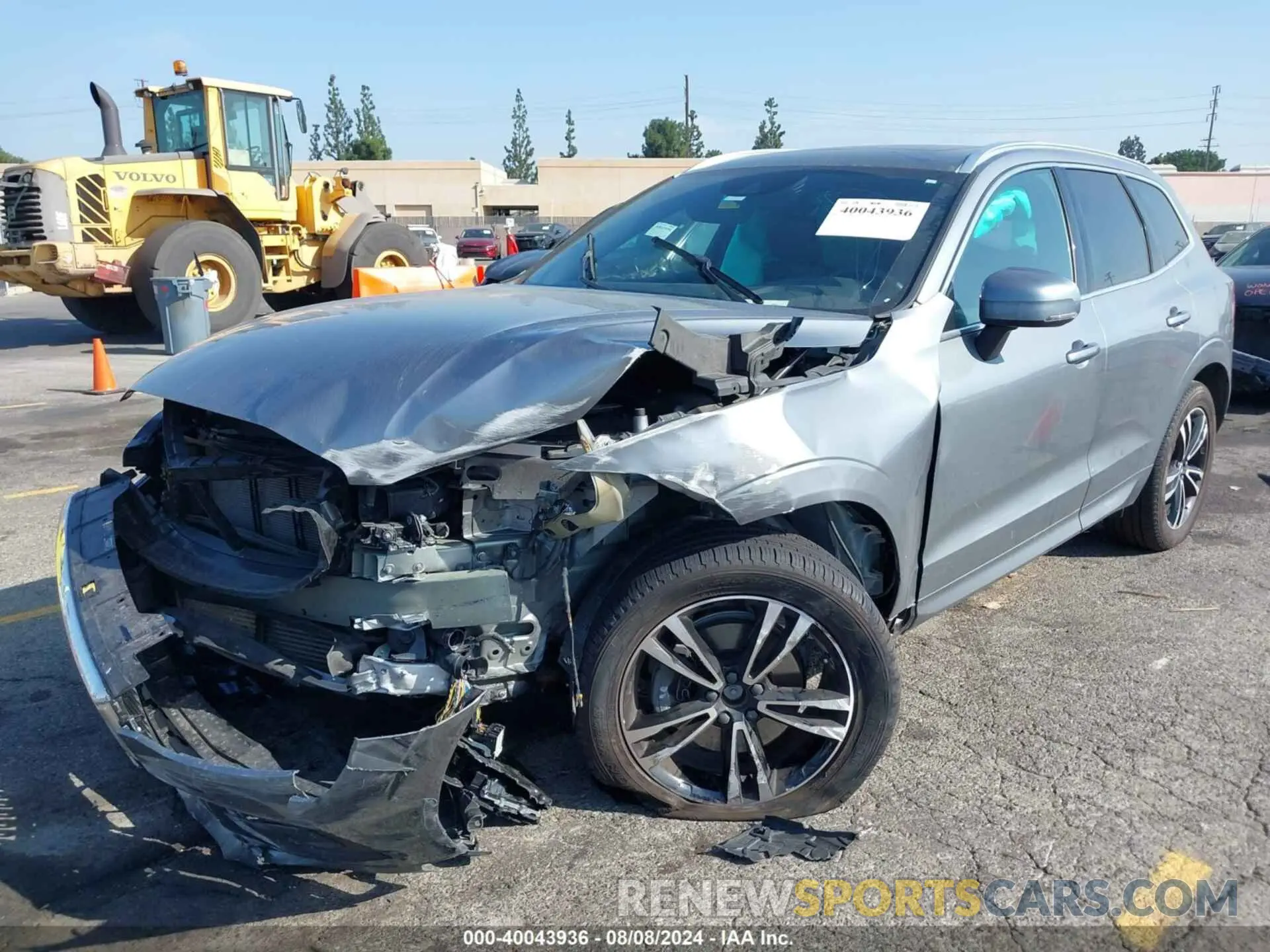 2 fotografías del automóvil dañado LYV102RK7KB349540 VOLVO XC60 2019