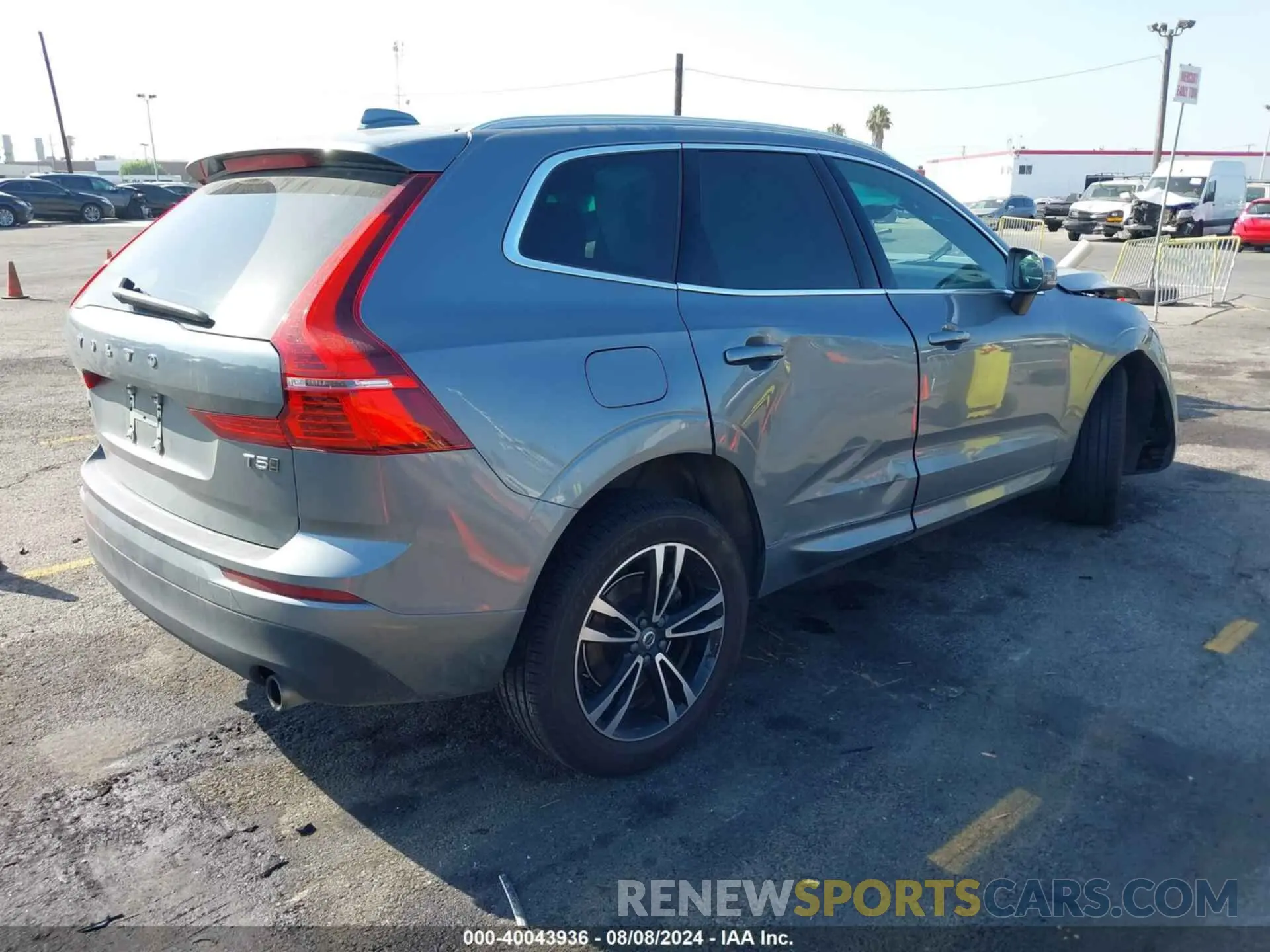 4 fotografías del automóvil dañado LYV102RK7KB349540 VOLVO XC60 2019