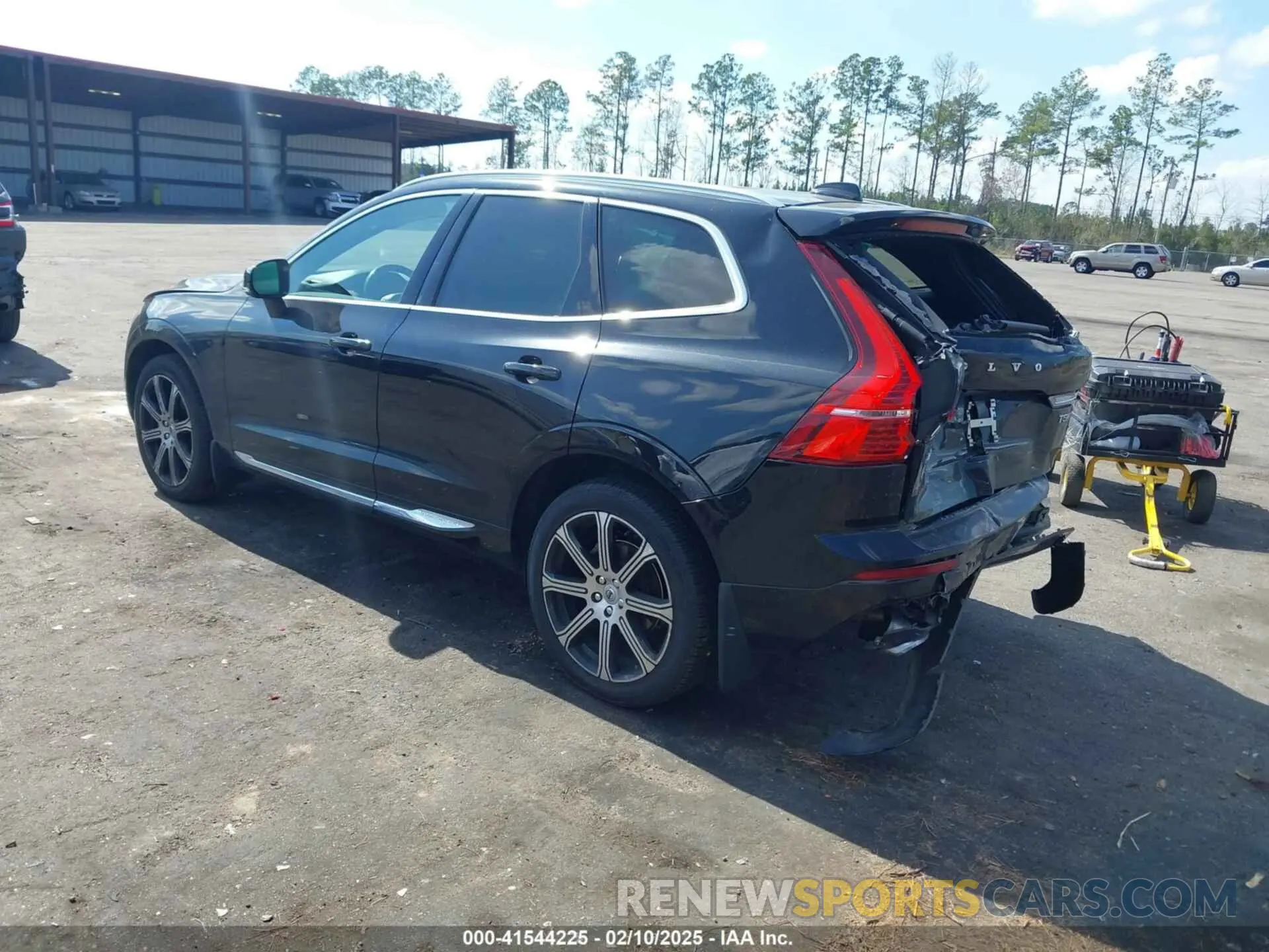 3 fotografías del automóvil dañado LYV102RL3KB184885 VOLVO XC60 2019