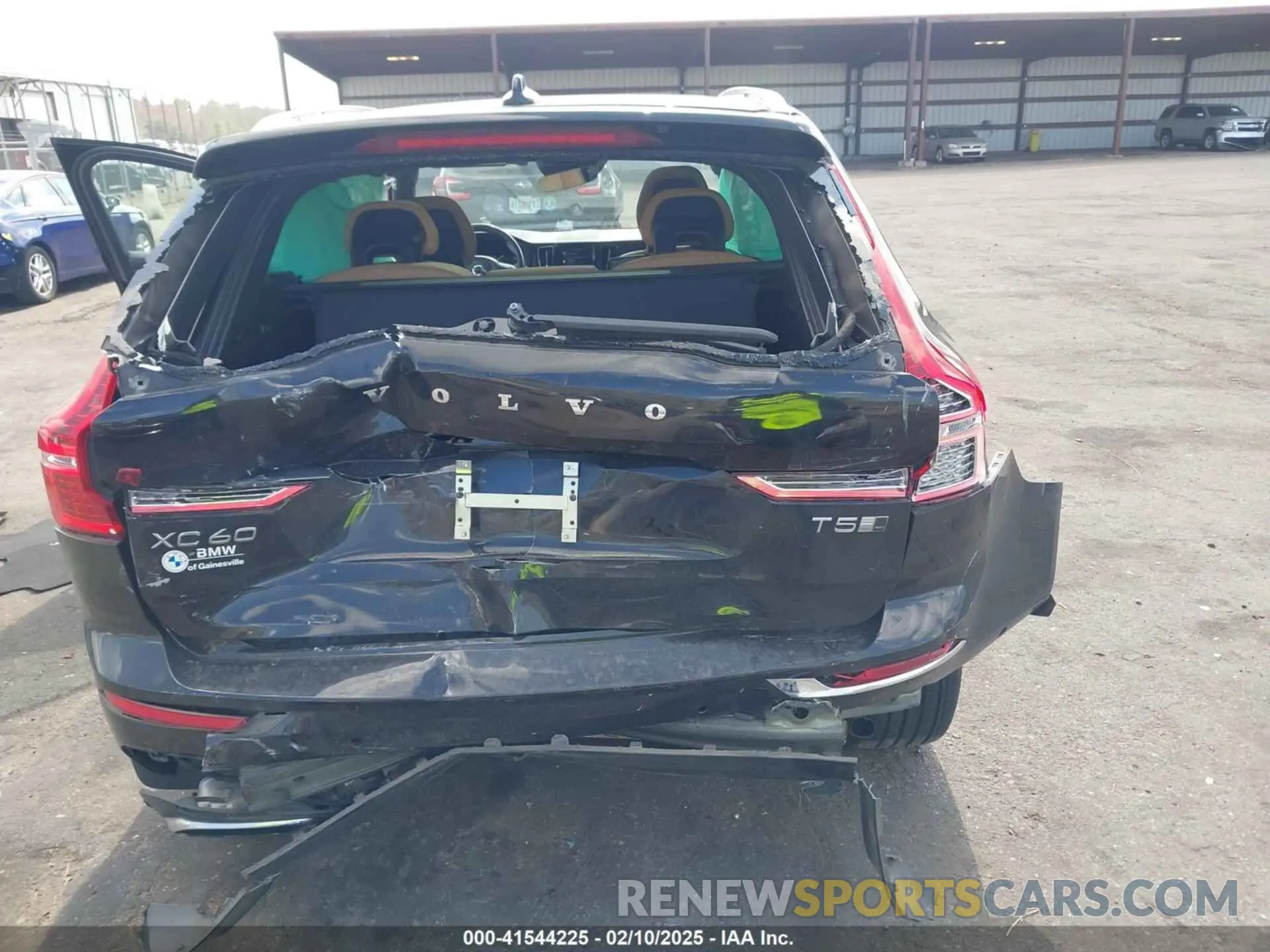 6 fotografías del automóvil dañado LYV102RL3KB184885 VOLVO XC60 2019