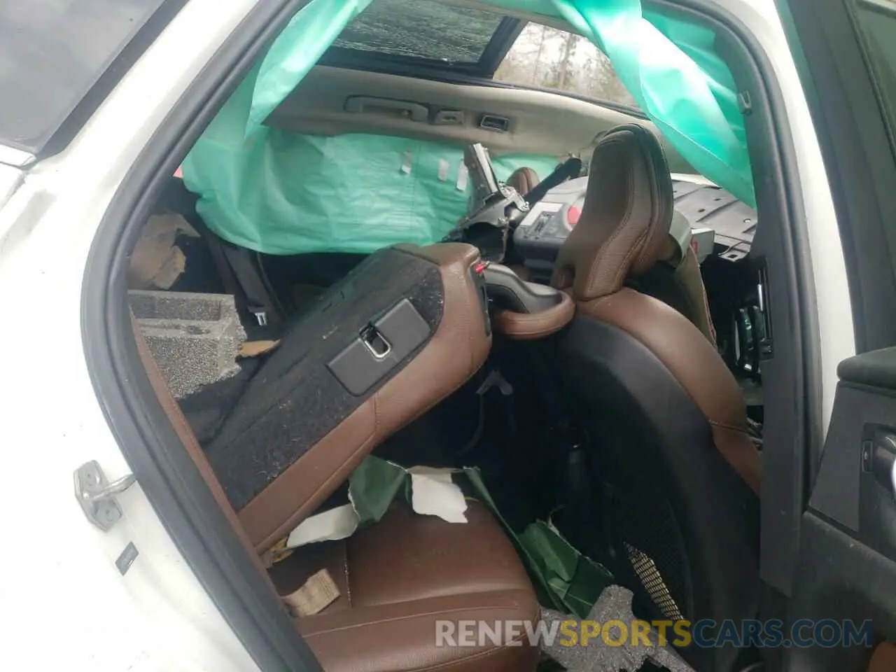 10 fotografías del automóvil dañado LYV102RL4KB237691 VOLVO XC60 2019