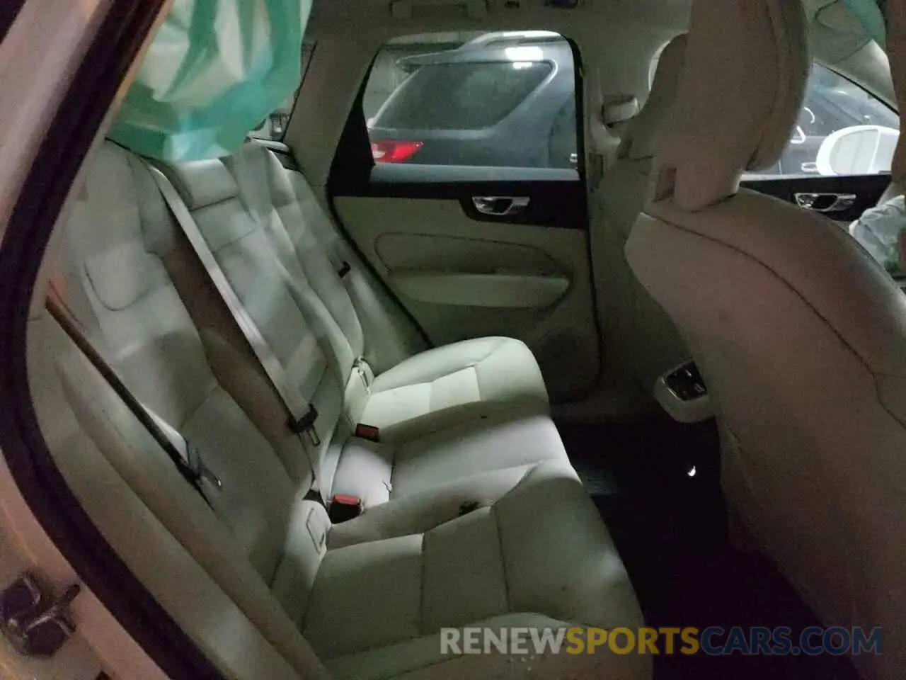 6 fotografías del automóvil dañado LYV102RL4KB306069 VOLVO XC60 2019