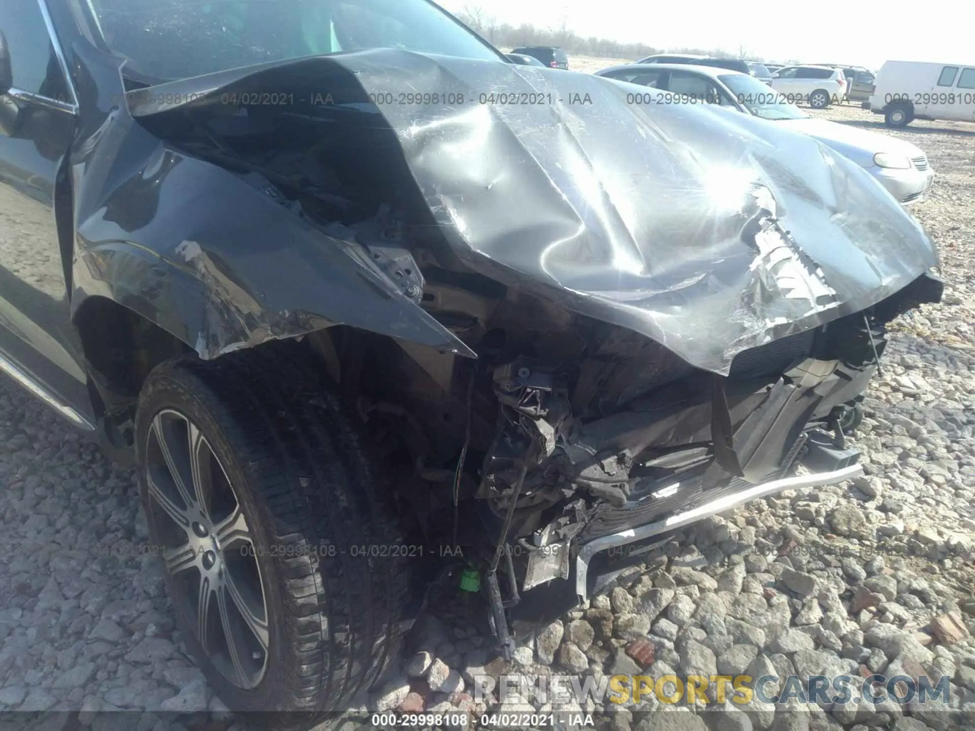 6 fotografías del automóvil dañado LYV102RL5KB326802 VOLVO XC60 2019