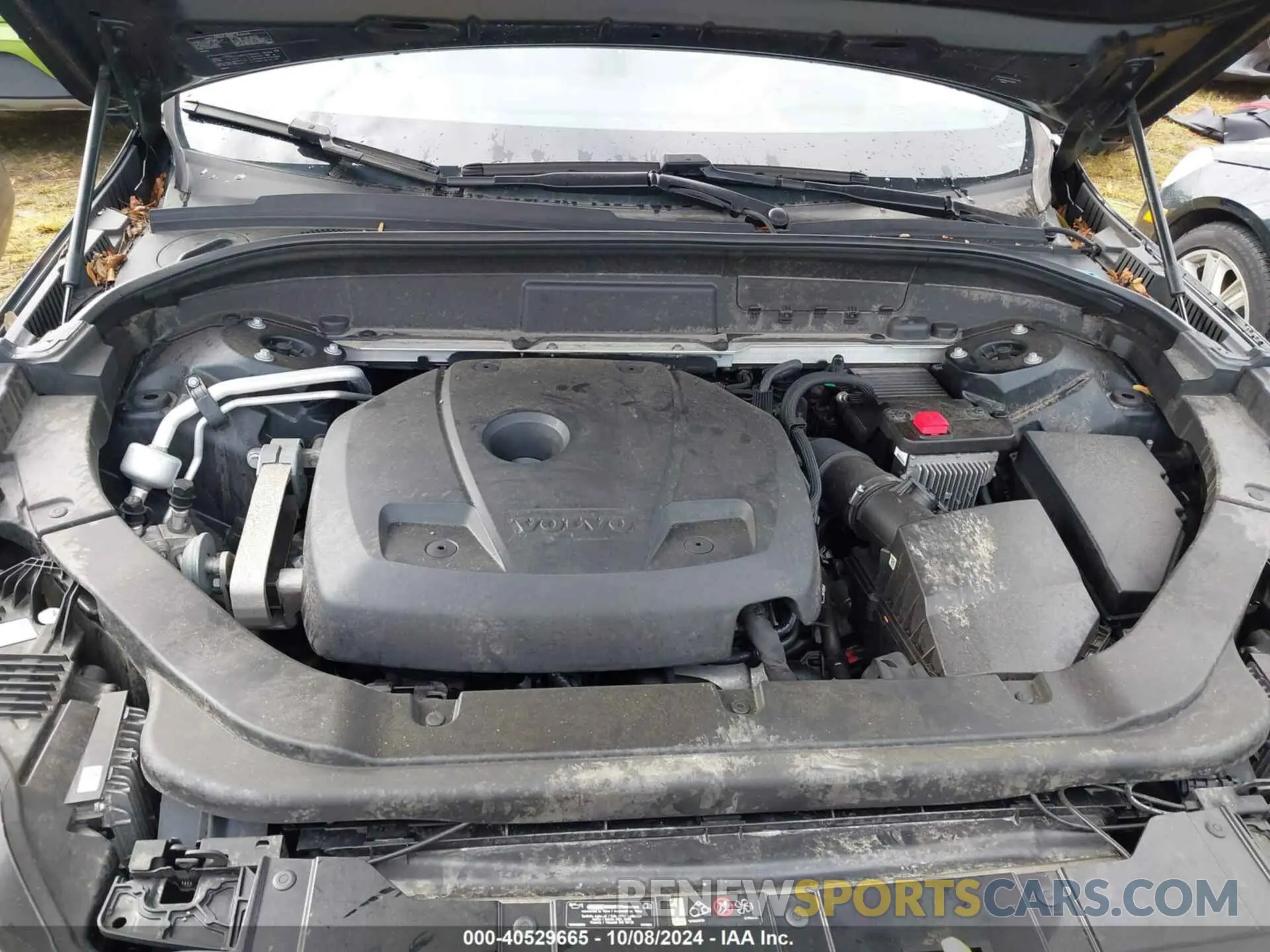10 fotografías del automóvil dañado LYV102RM4KB282963 VOLVO XC60 2019