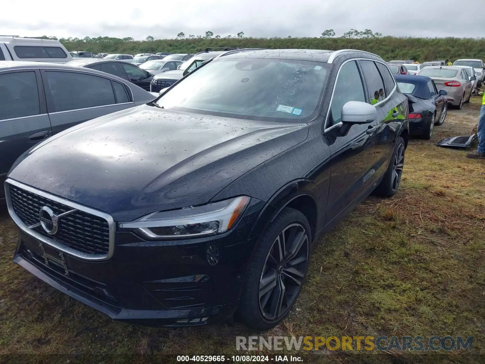 2 fotografías del automóvil dañado LYV102RM4KB282963 VOLVO XC60 2019