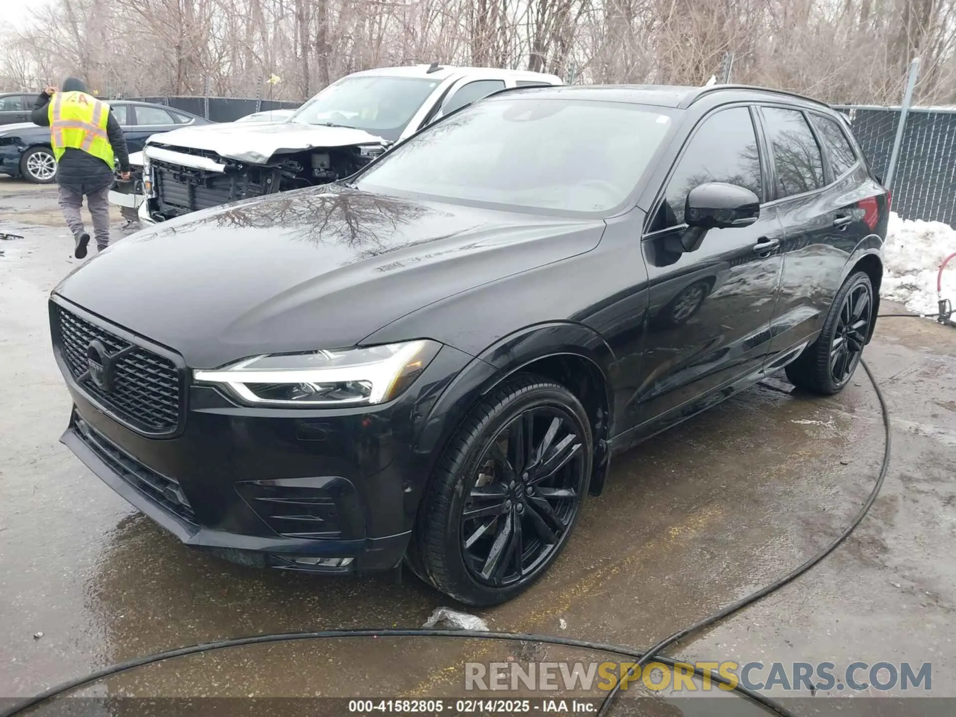 2 fotografías del automóvil dañado LYV102RM9KB297622 VOLVO XC60 2019
