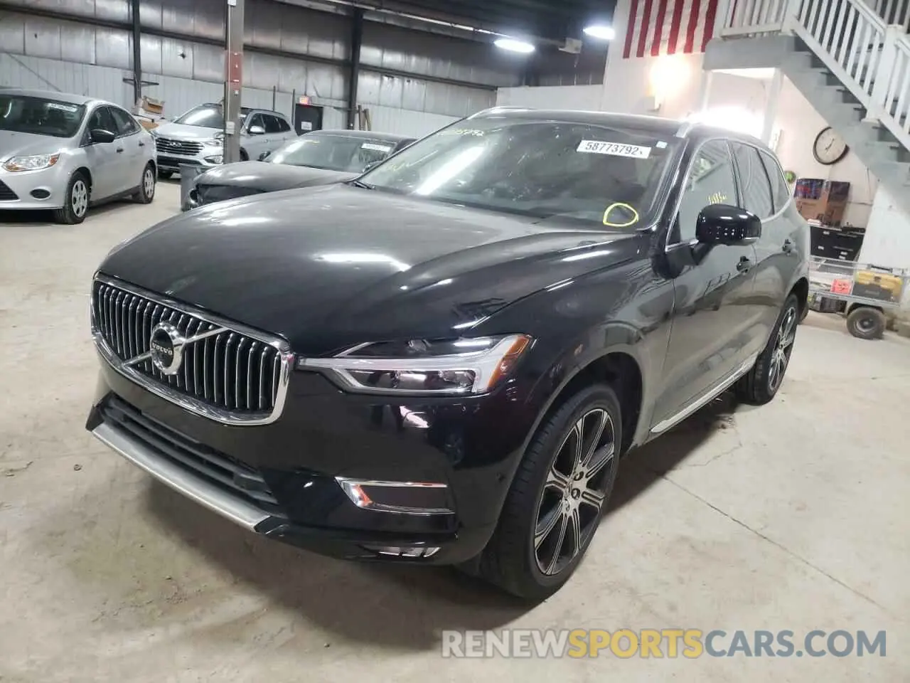 2 fotografías del automóvil dañado LYVA22RL0KB302742 VOLVO XC60 2019