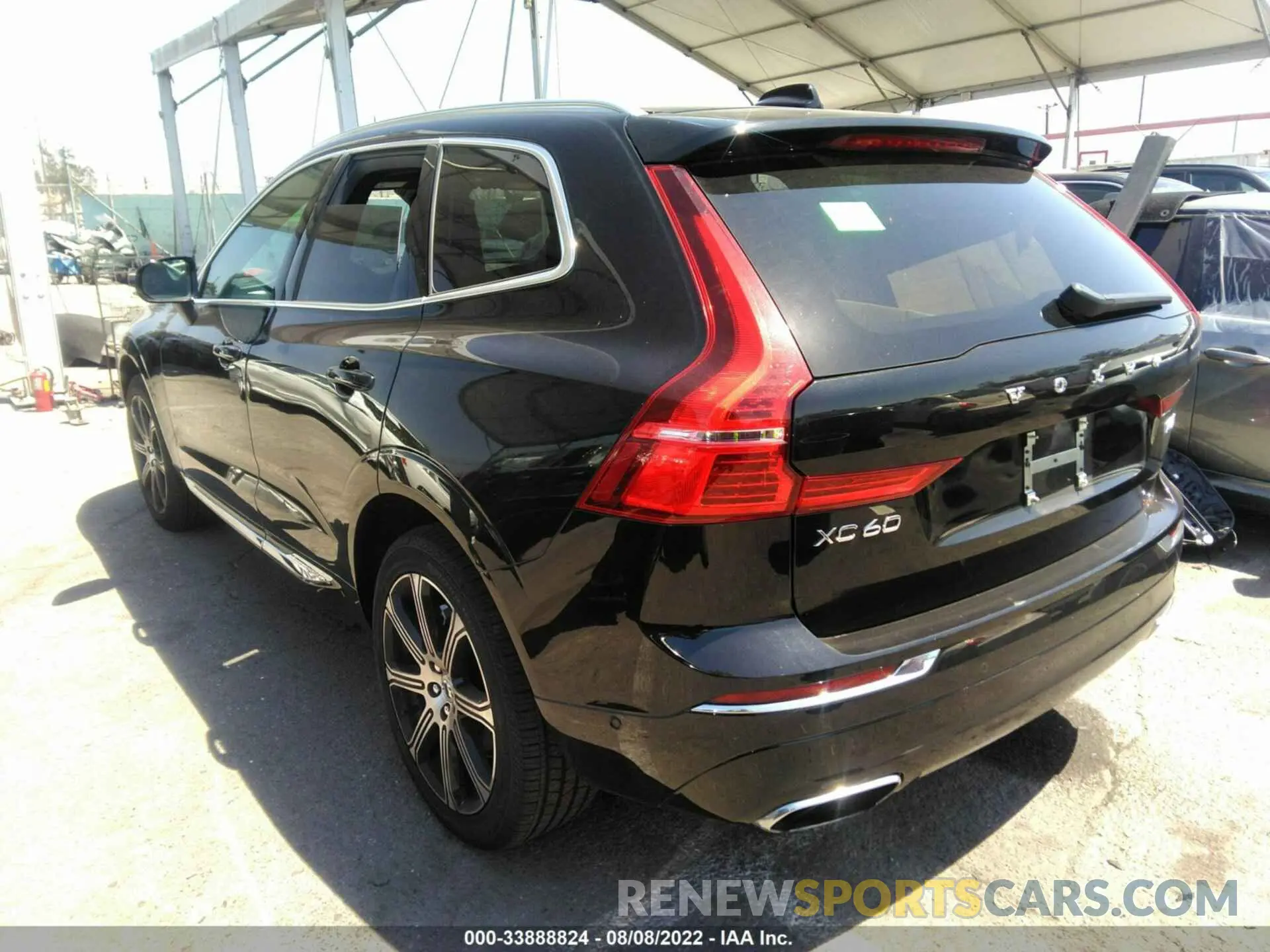 3 fotografías del automóvil dañado LYVA22RL1KB284834 VOLVO XC60 2019