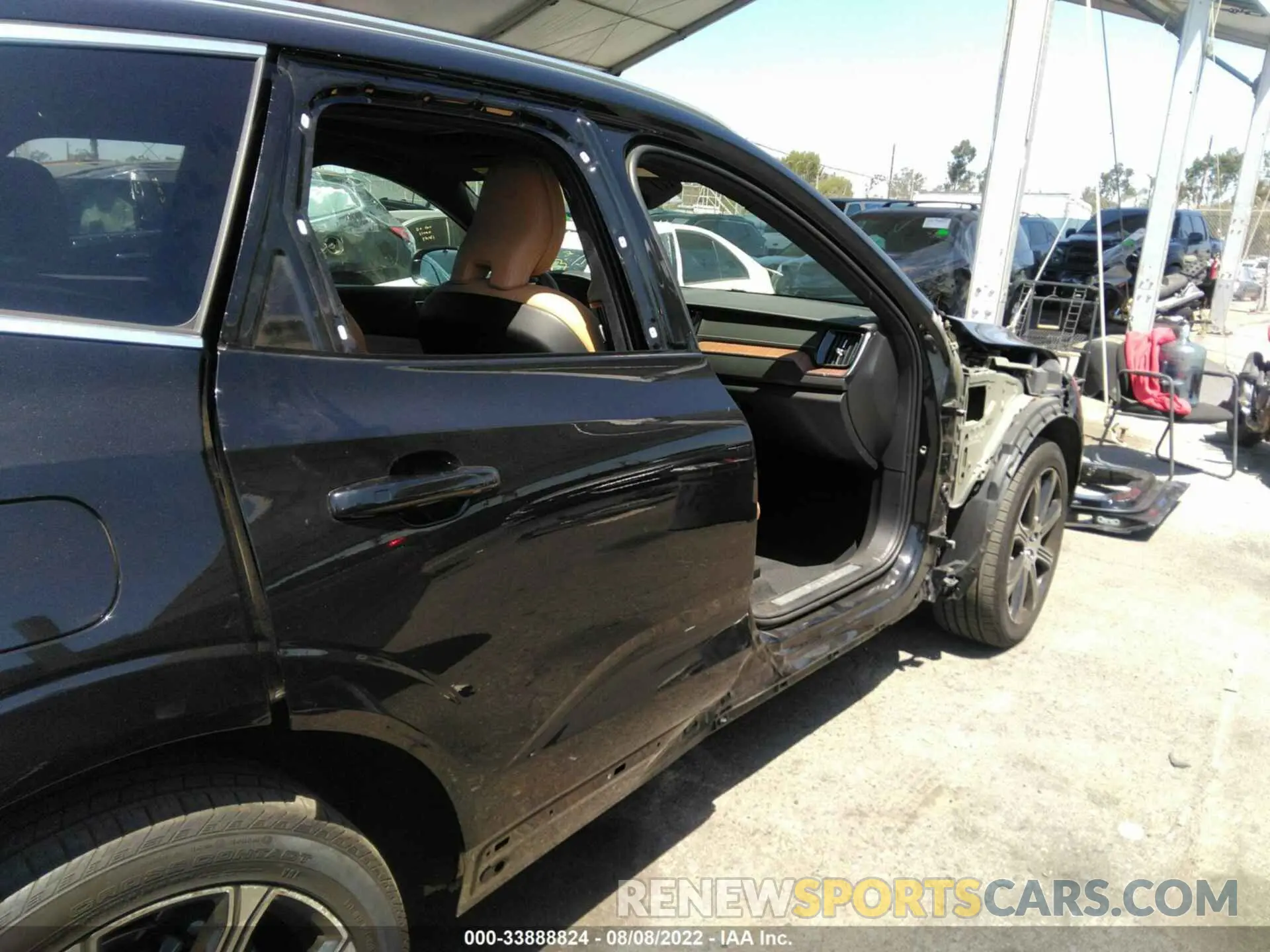 6 fotografías del automóvil dañado LYVA22RL1KB284834 VOLVO XC60 2019