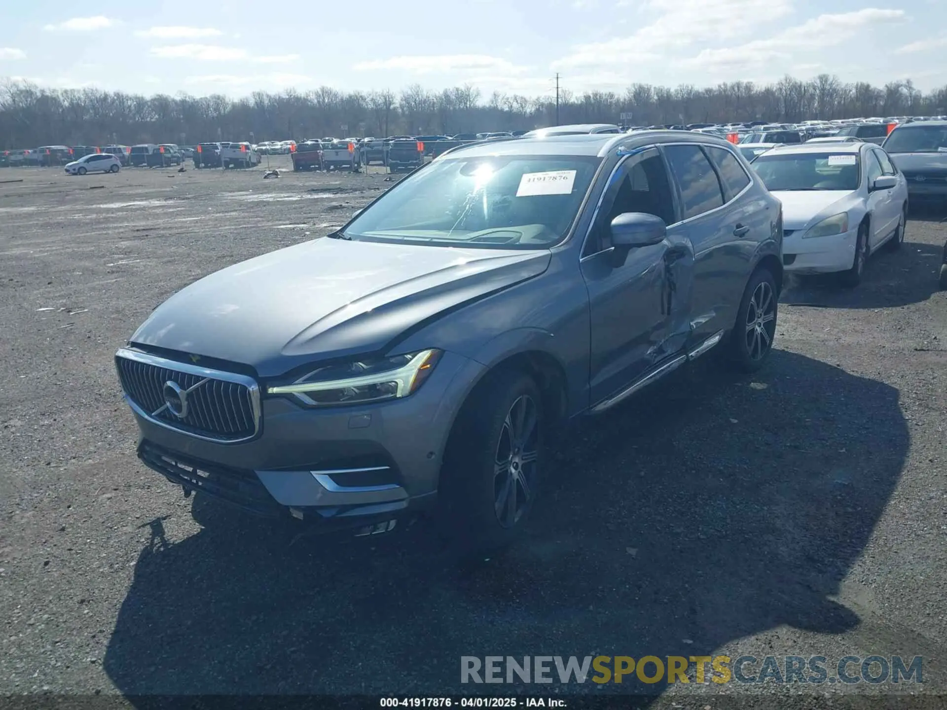 2 fotografías del automóvil dañado LYVA22RL4KB233716 VOLVO XC60 2019