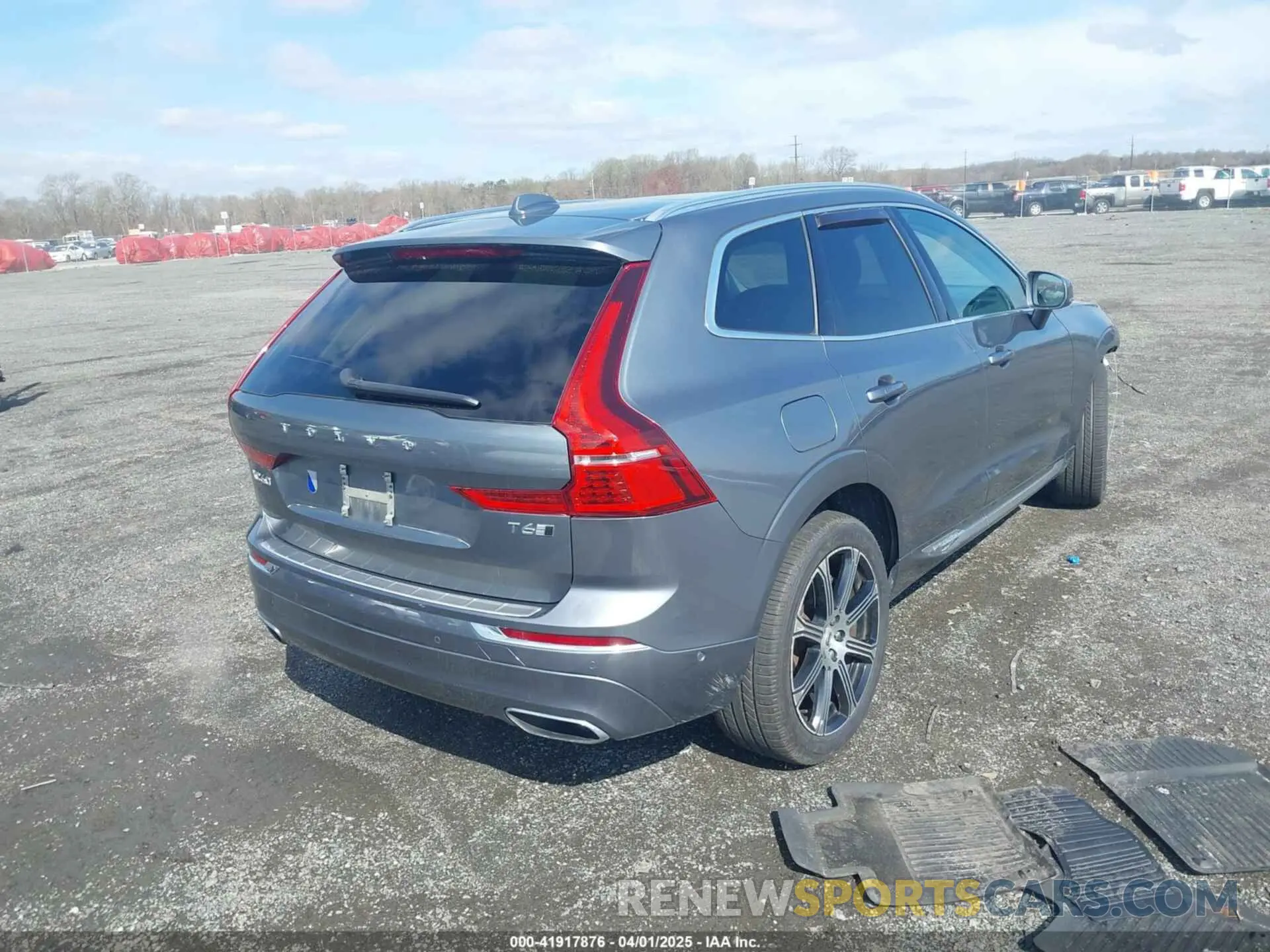 4 fotografías del automóvil dañado LYVA22RL4KB233716 VOLVO XC60 2019