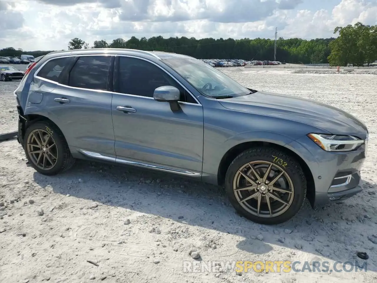 4 fotografías del automóvil dañado LYVA22RLXKB215043 VOLVO XC60 2019