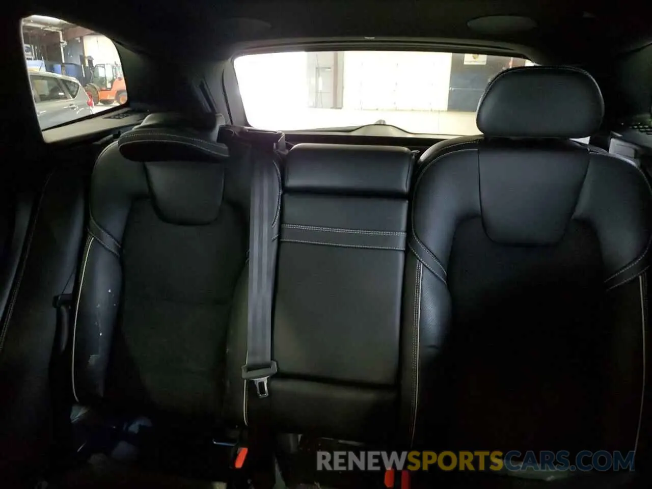10 fotografías del automóvil dañado LYVA22RMXKB273761 VOLVO XC60 2019